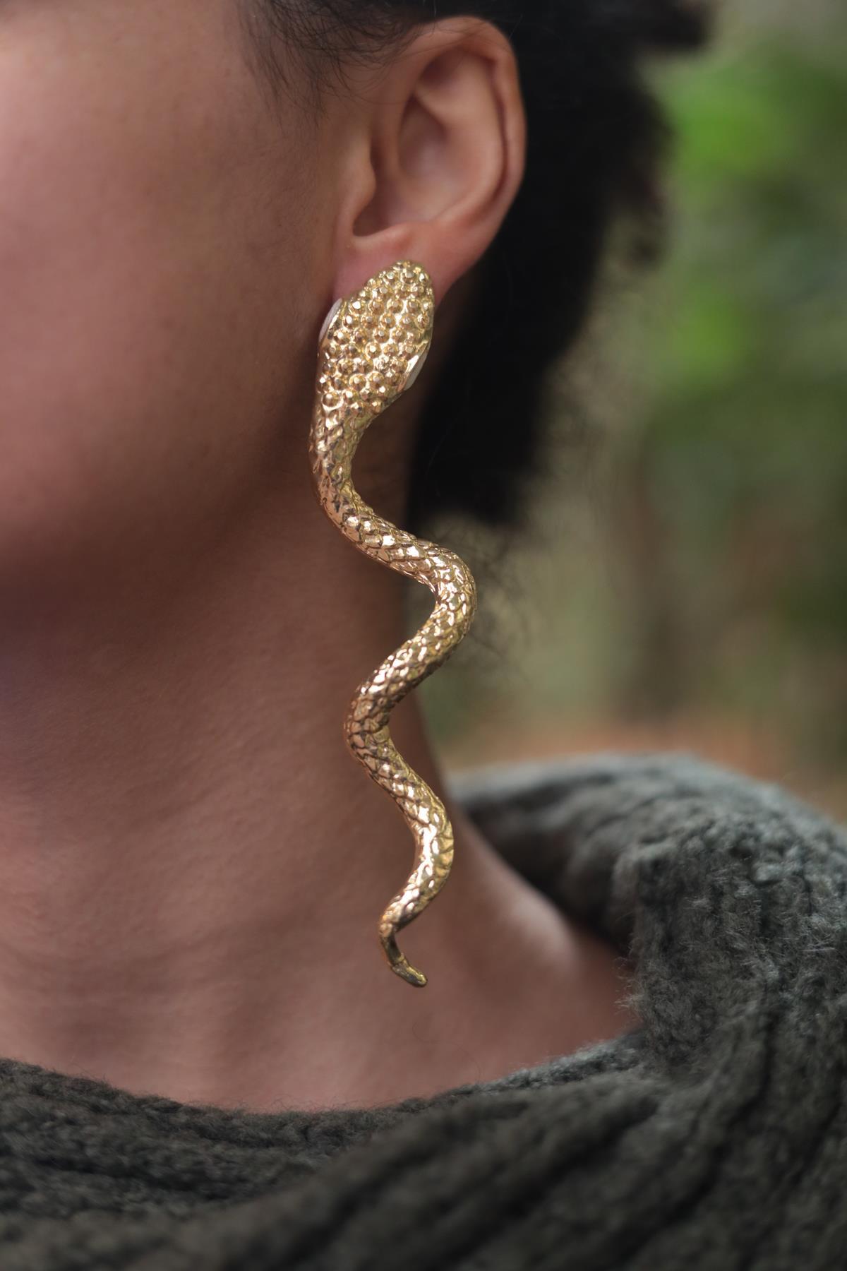 Altın Kaplama Uzun Yılanlı Küpe