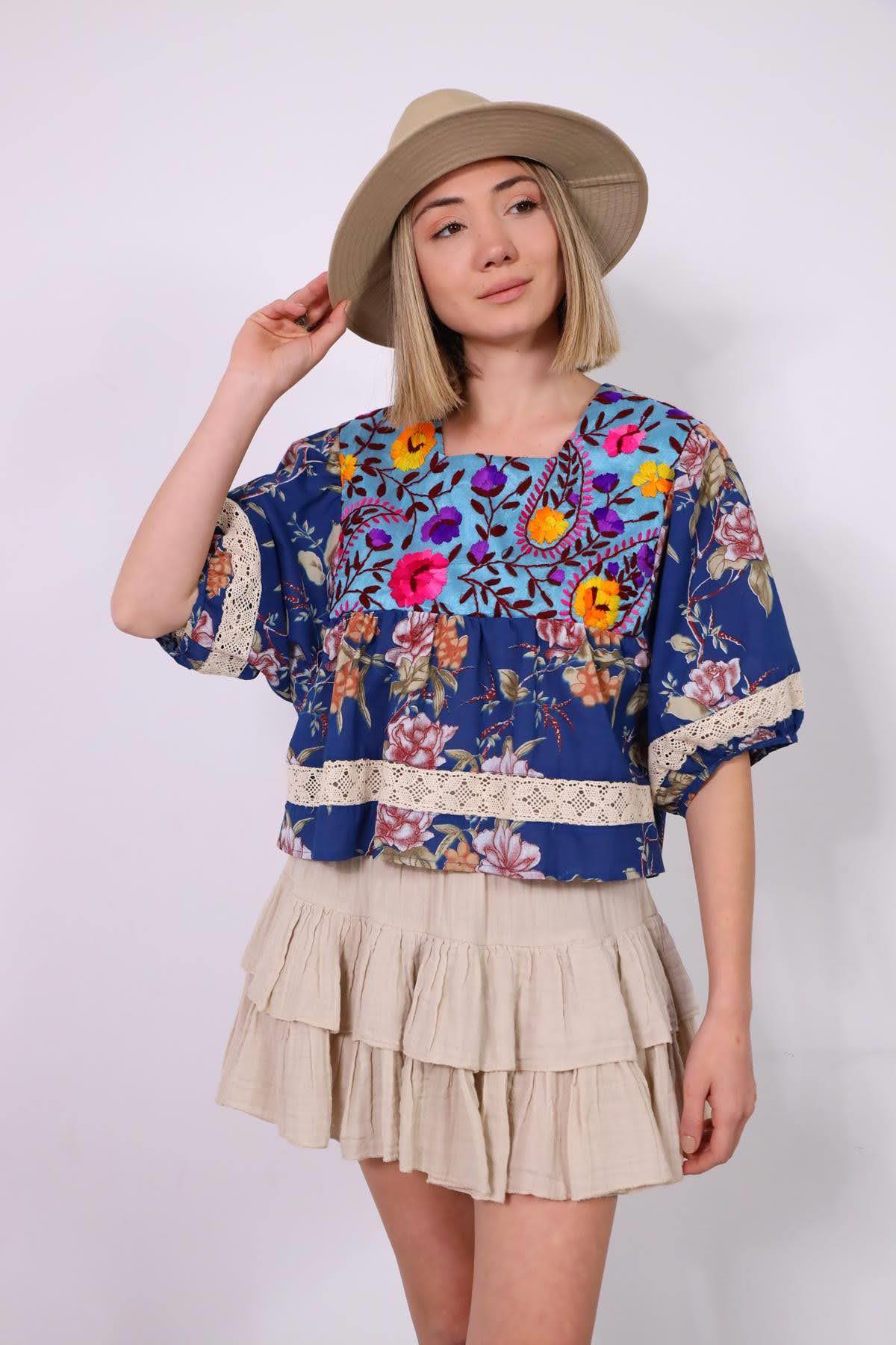 Mavi Kare Yaka Güpürlü Otantik Bluz - Şaman Butik Mavi Kare Yaka Güpürlü Otantik Bluz