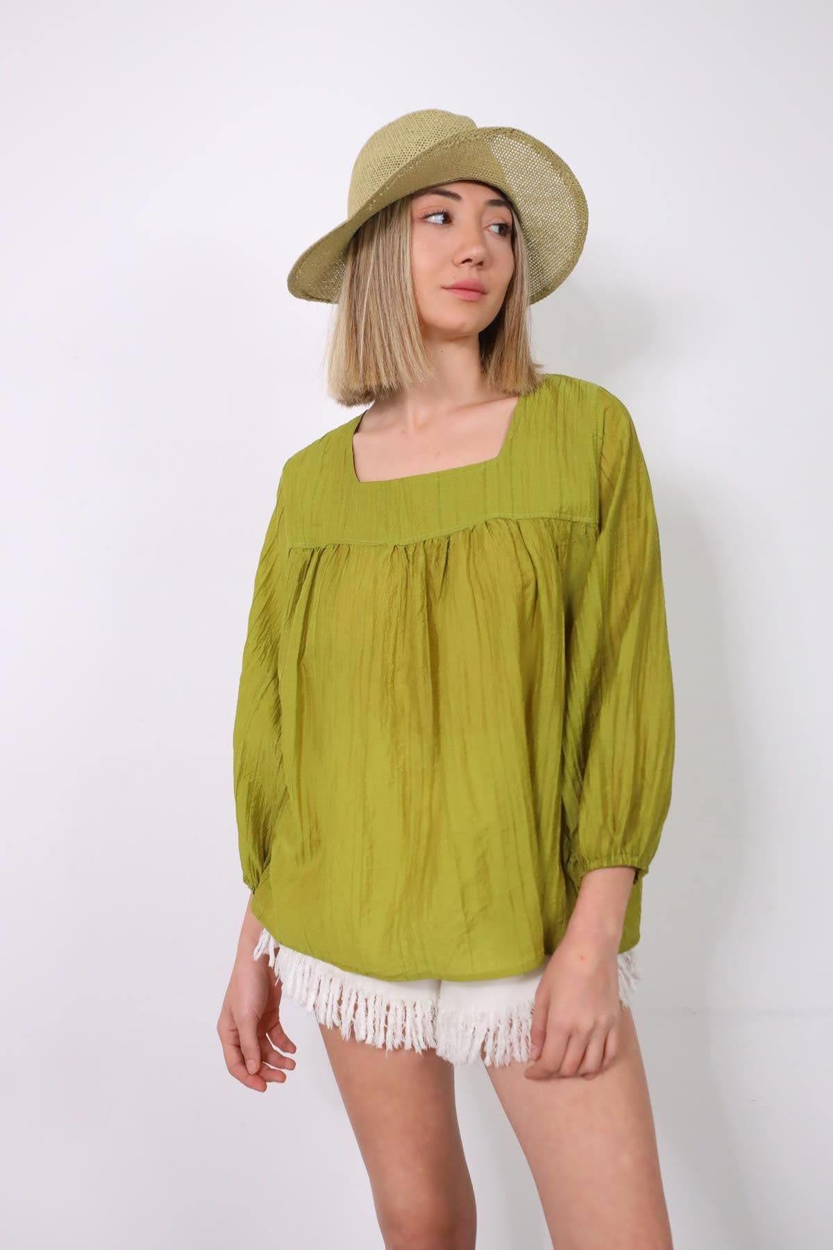  Yeşil Kare Yaka Sırtı Bağlamalı Bluz