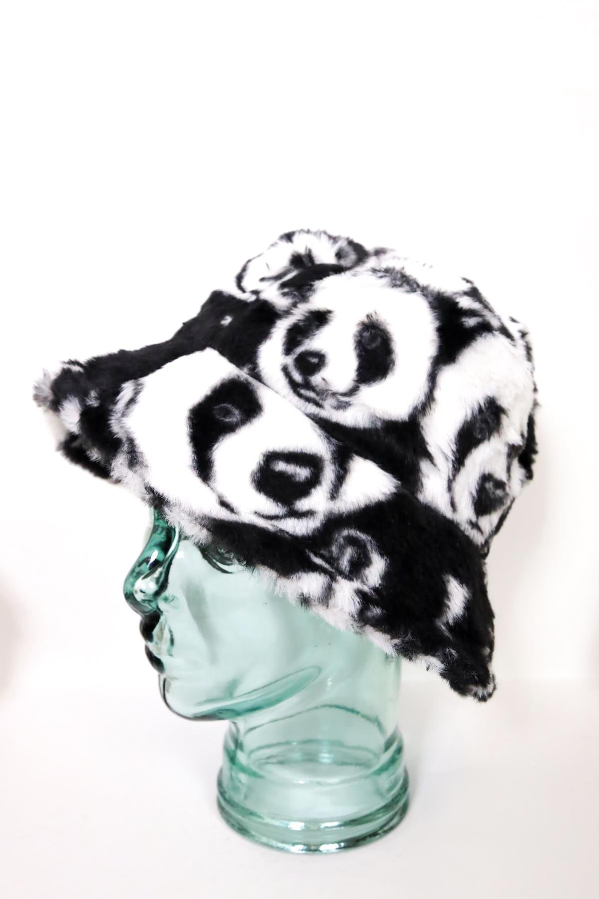  Siyah Panda Desenli Peluş Bucket Şapka