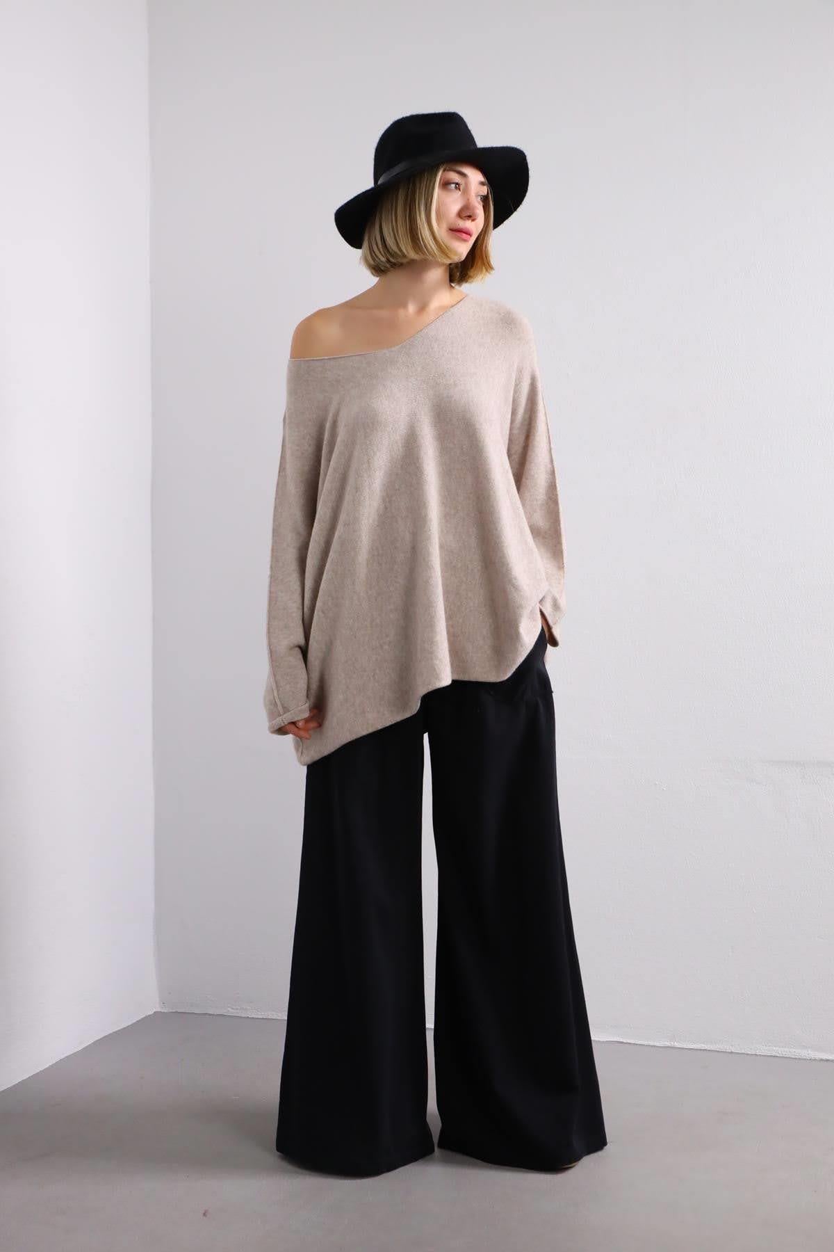 Siyah Cebi Detaylı İspanyol Paça Pantolon - Şaman Butik Siyah Cebi Detaylı İspanyol Paça Pantolon