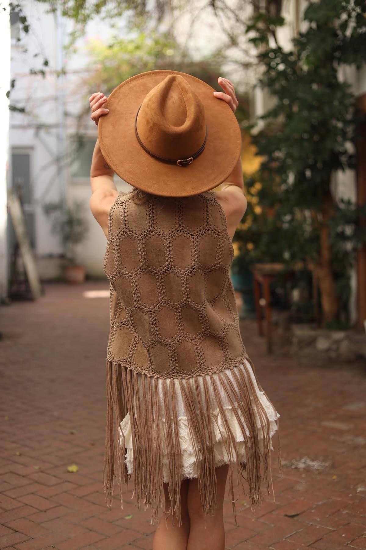 Sütlü Kahve Saçaklı Süet Yelek