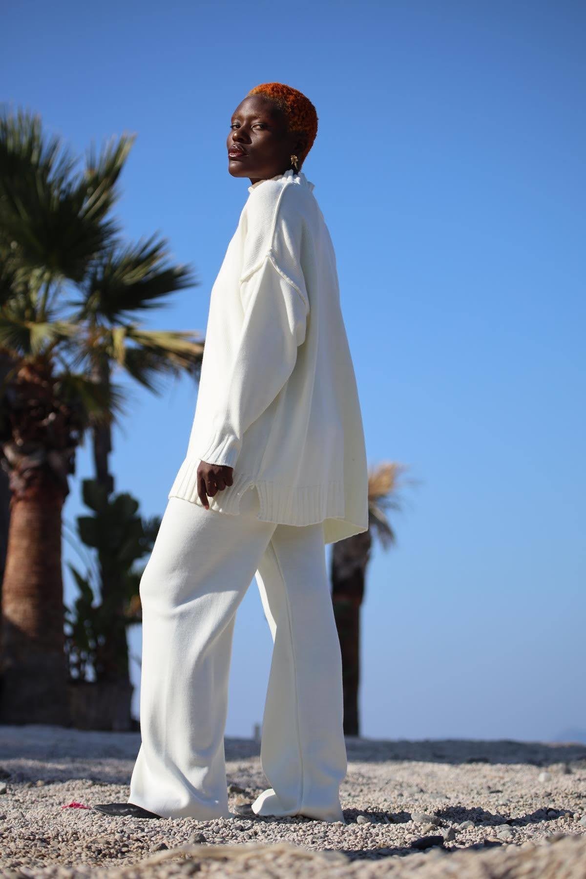 Ekru Balıkçı Yaka Kazak ve Triko Pantolon Takım