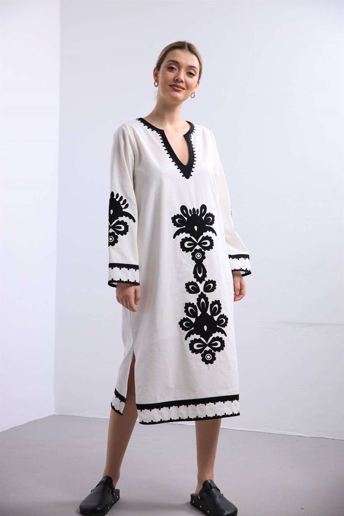 Beyaz Etnik Desenli Bohem Elbise - Şaman Butik - Bohem Giyim ve Aksesuar |  Kadın & Erkek
