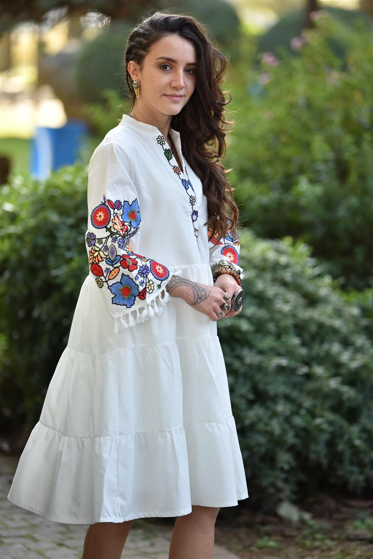 Beyaz Nakışlı Kolları Püsküllü Elbise - Şaman Butik - Bohem Giyim ve  Aksesuar | Kadın & Erkek