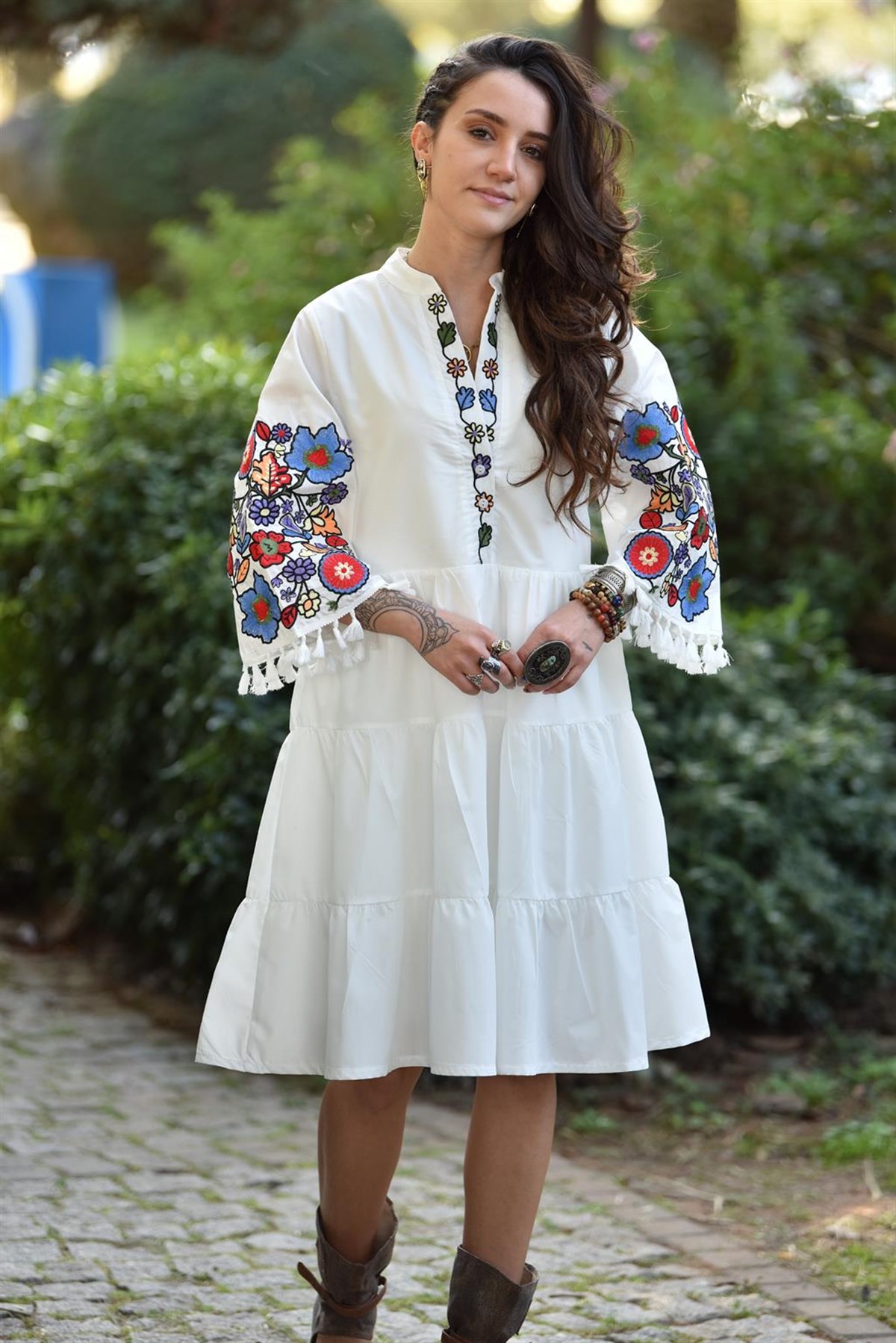 Beyaz Nakışlı Kolları Püsküllü Elbise - Şaman Butik - Bohem Giyim ve  Aksesuar | Kadın & Erkek