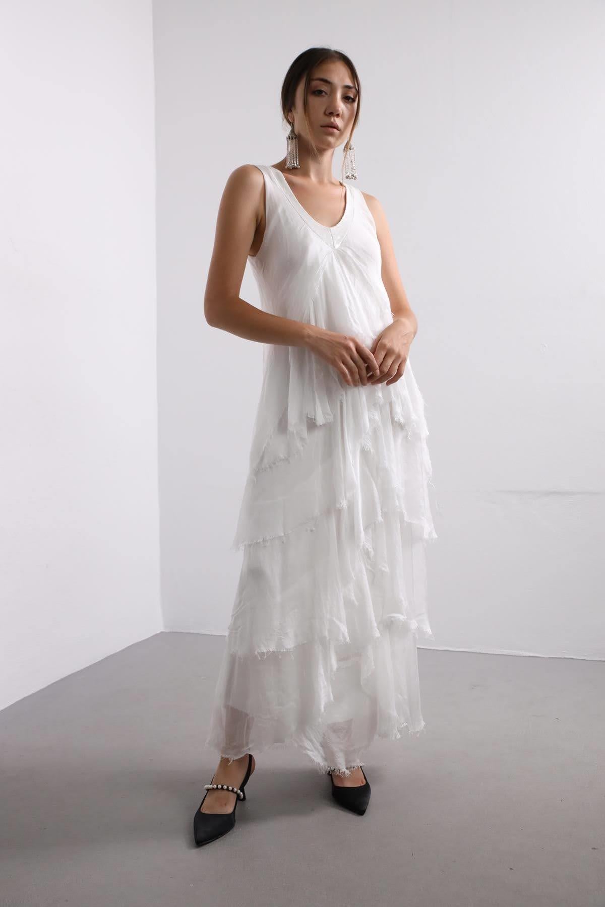 Beyaz Yakası Pullu Kat Kat Elbise - Şaman Butik Beyaz Yakası Pullu Kat Kat Elbise