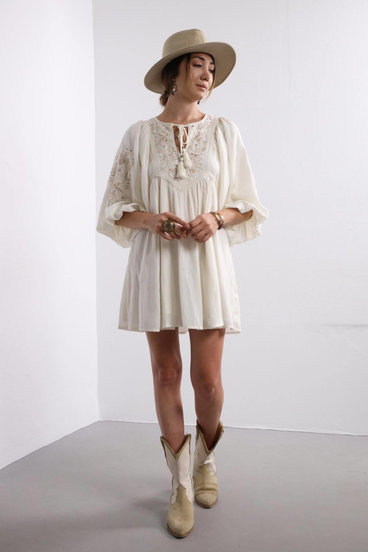 Ekru İşlemeli Kolu Lastikli Bohem Elbise - Şaman Butik Ekru İşlemeli Kolu Lastikli Bohem Elbise