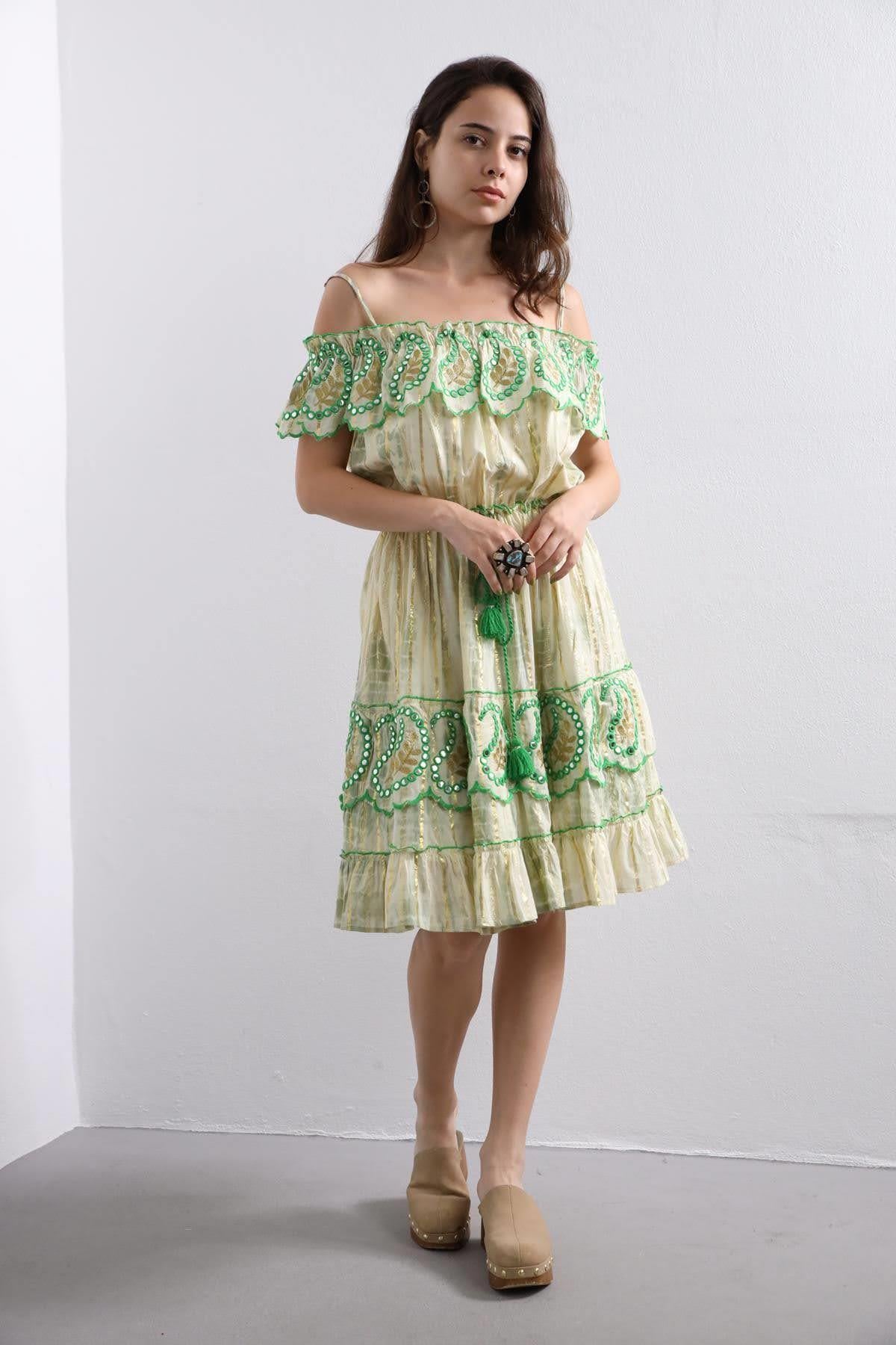 Fıstık Yeşili Madonna Yaka Pullu Bohem Elbise - Şaman Butik Fıstık Yeşili Madonna Yaka Pullu Bohem Elbise