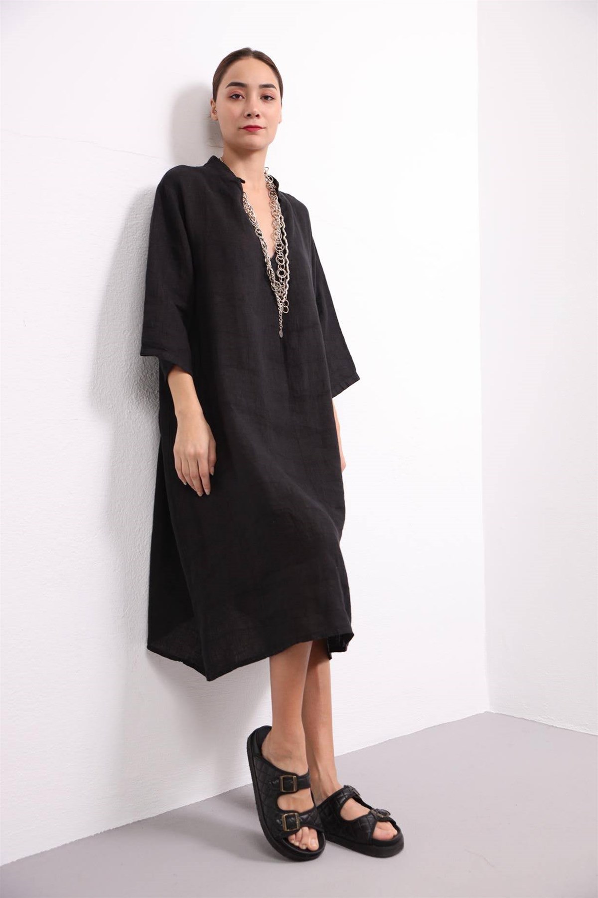 Siyah Hakim Yaka Keten Elbise - Şaman Butik Siyah Hakim Yaka Keten Elbise