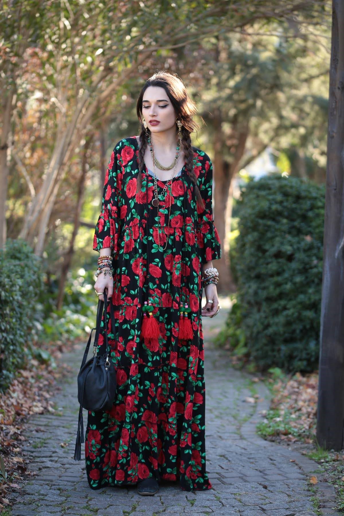 Siyah Kırmızı Çiçek Desenli Uzun Elbise - Şaman Butik - Bohem Giyim ve  Aksesuar | Kadın & Erkek