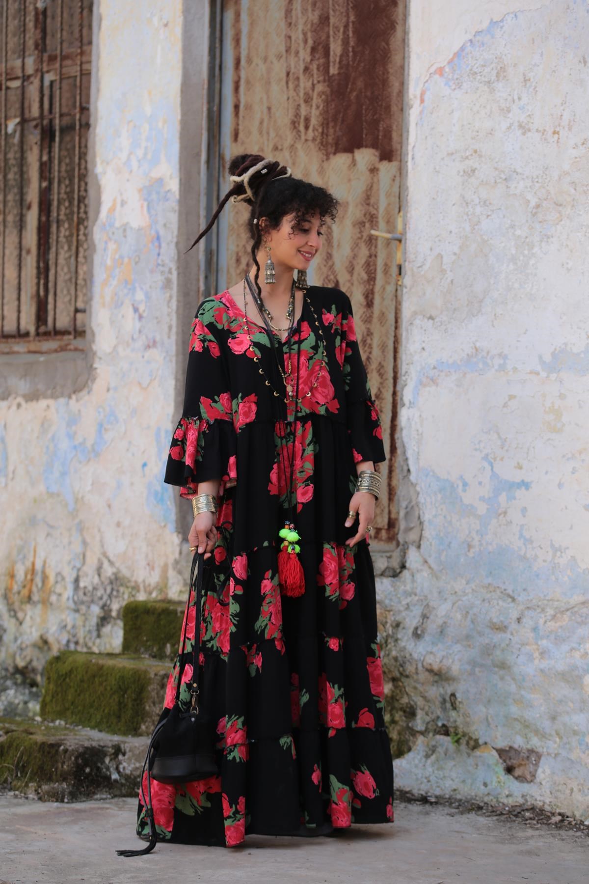 Siyah Kırmızı Güllü Ponponlu Asiye Elbise - Şaman Butik - Bohem Giyim ve  Aksesuar | Kadın & Erkek