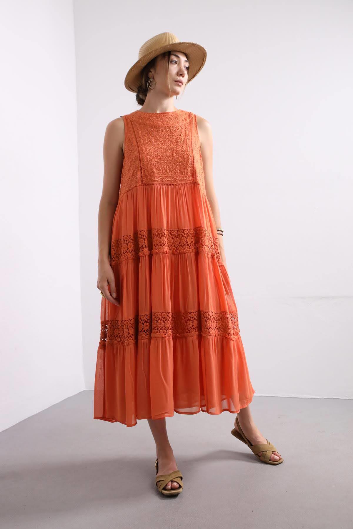 Turuncu Kalın Askılı İşlemeli Şifon Elbise - Şaman Butik Turuncu Kalın Askılı İşlemeli Şifon Elbise