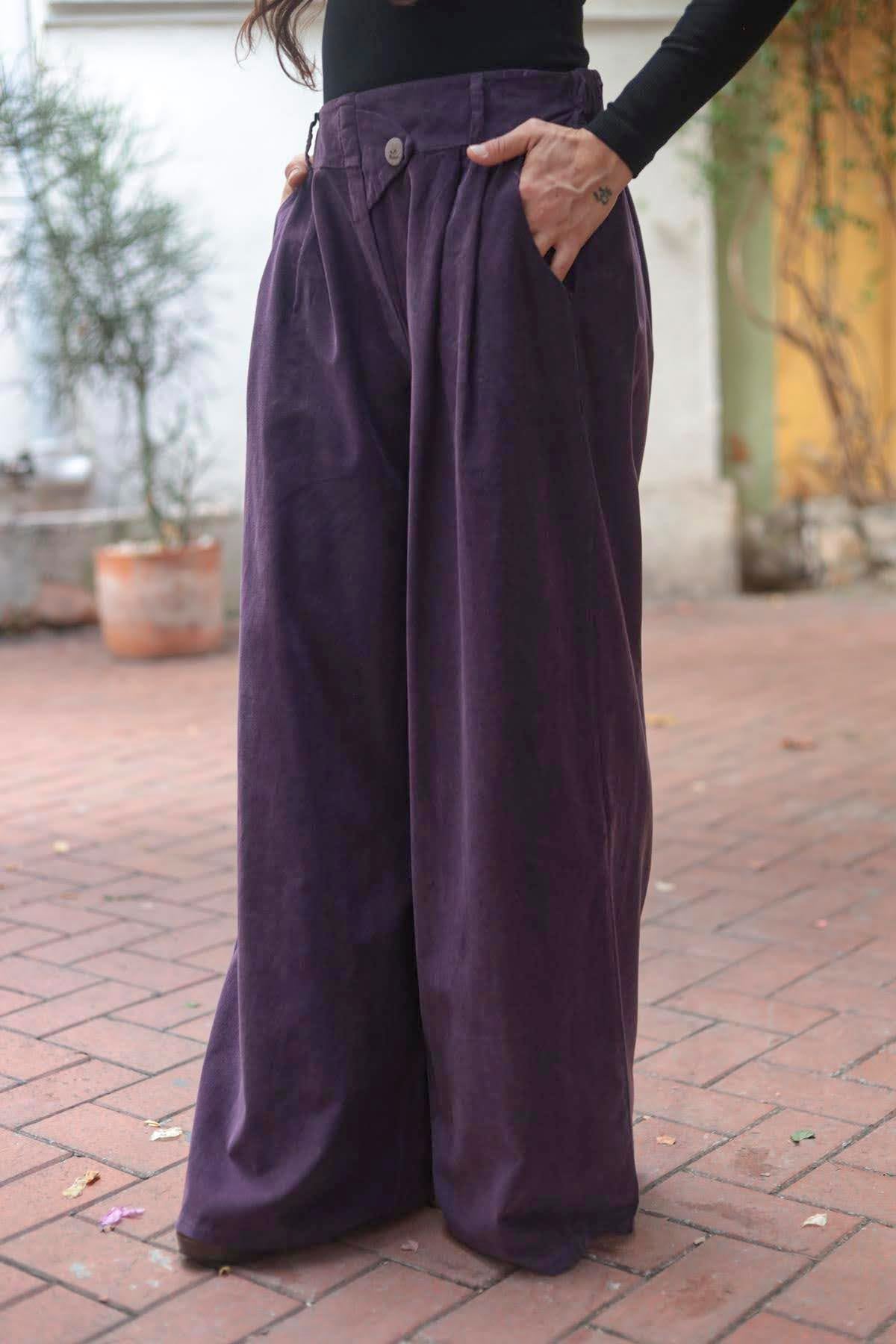 Mor Düğme Detaylı Kadife Pantolon