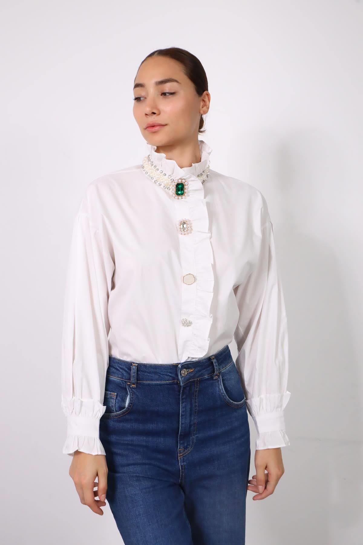 Beyaz Volanlı Taş ve İnci İşlemeli Gömlek