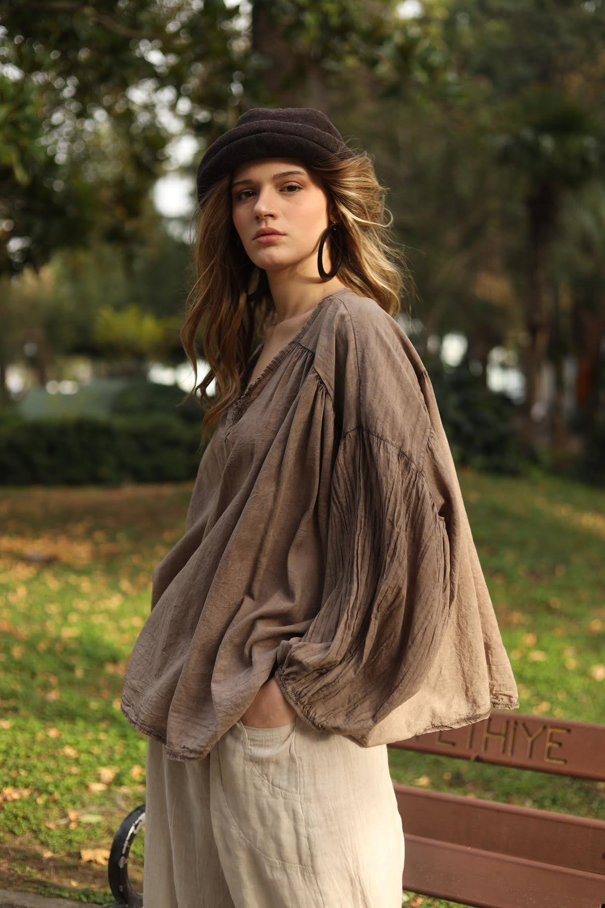 Vizon Rengi Yakası Dantelli Balon Kol Bluz