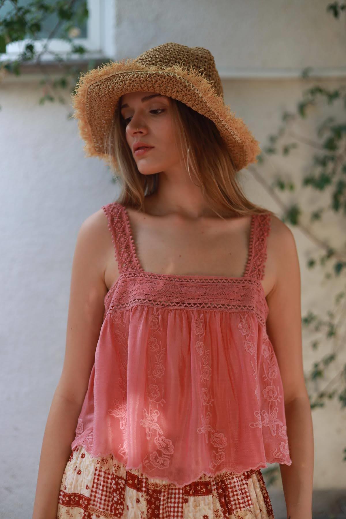 Gül Kurusu Dantel Askılı Nakışlı Şifon Bluz