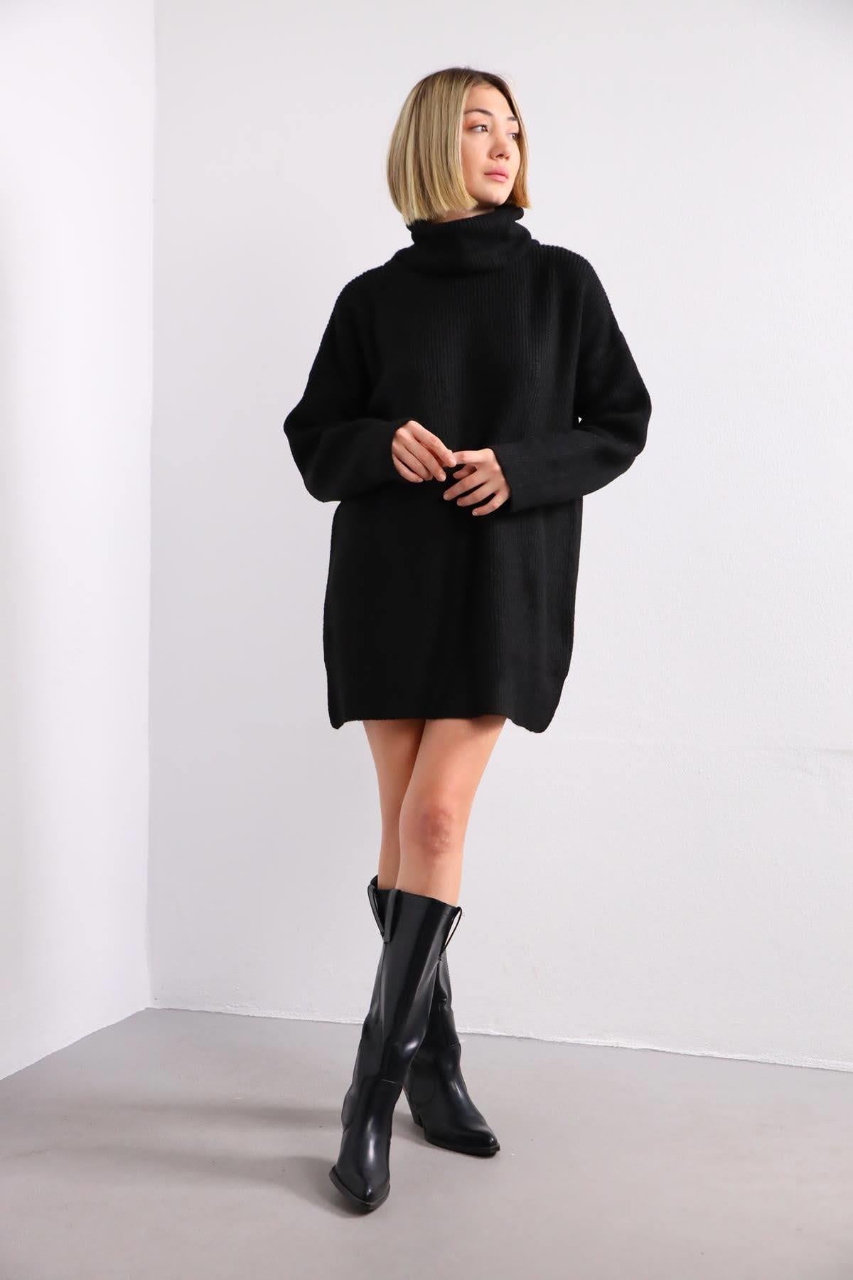 Black Turtleneck Long Knitted Pullover Black Turtleneck Long Knitted Pullover