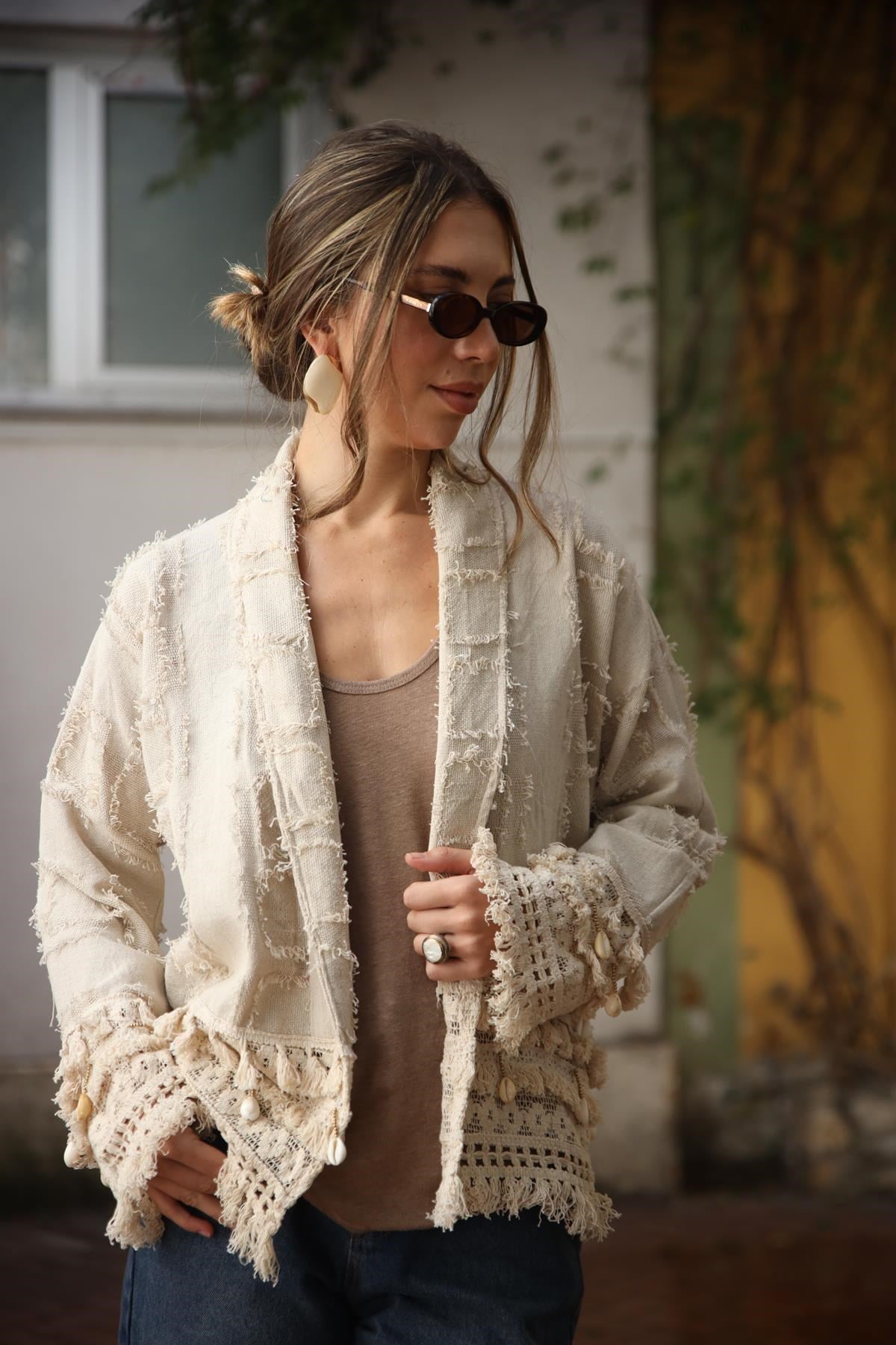 Krem Rengi Saçaklı Kısa Etnik Ceket