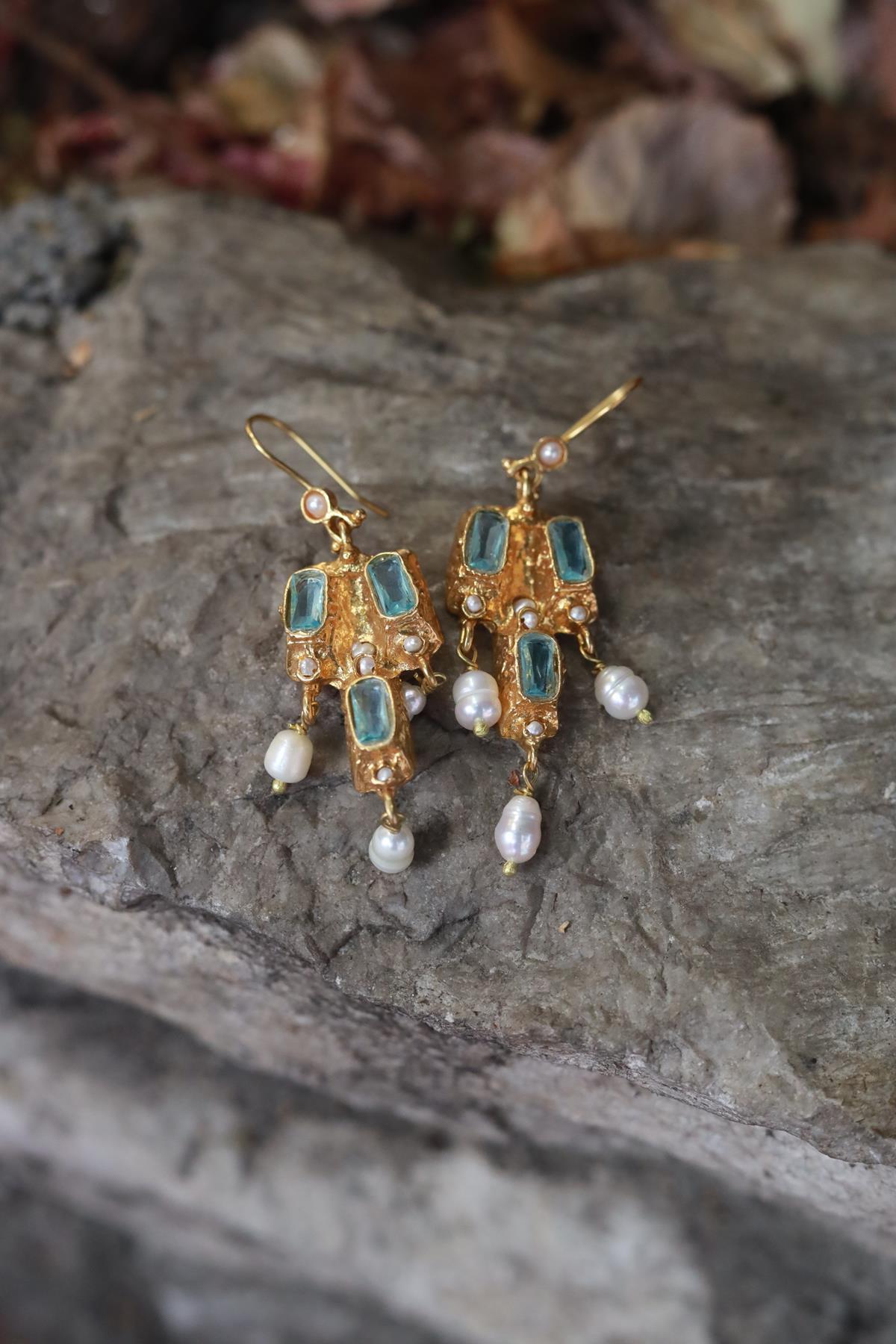 İncili Bronz Altın Kaplama Küpe