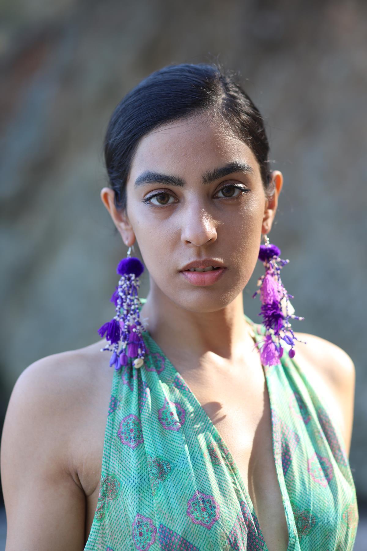  Mor El Yapımı Sallantılı Tasarım Küpe