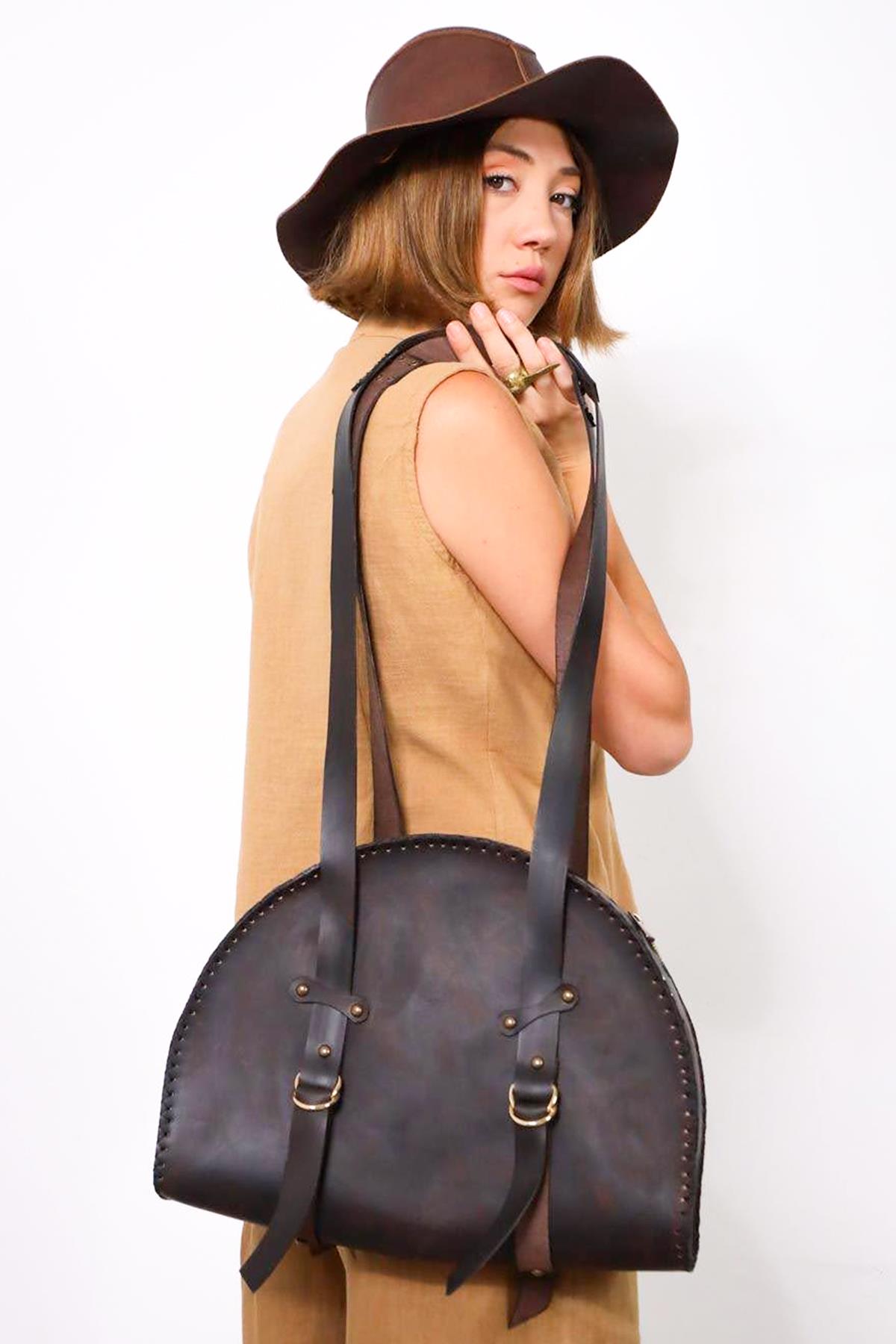  Koyu Kahverengi Dikişli Deri Çanta