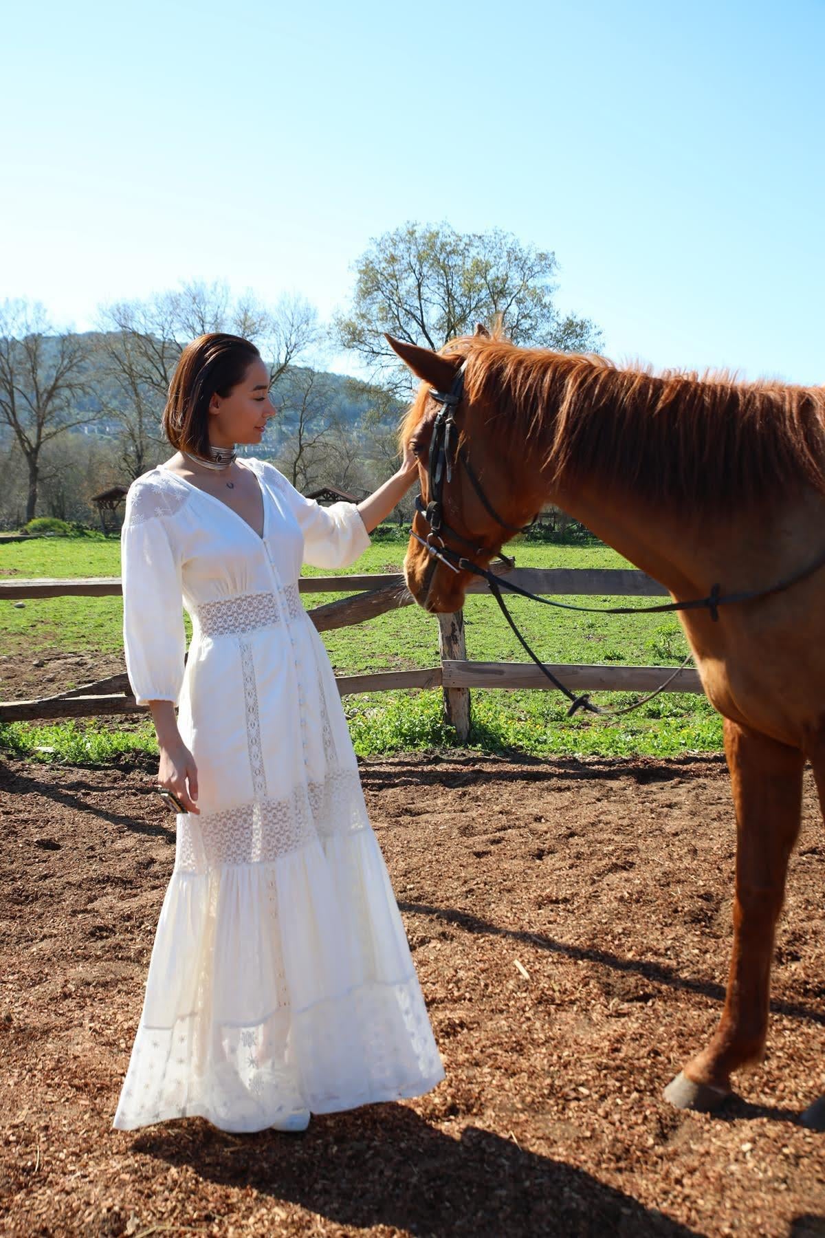 Ekru Dantel Detay Düğmeli Bohem Elbise - Şaman Butik - Bohem Giyim ve Aksesuar | Kadın & Erkek Ekru Dantel Detay Düğmeli Bohem Elbise