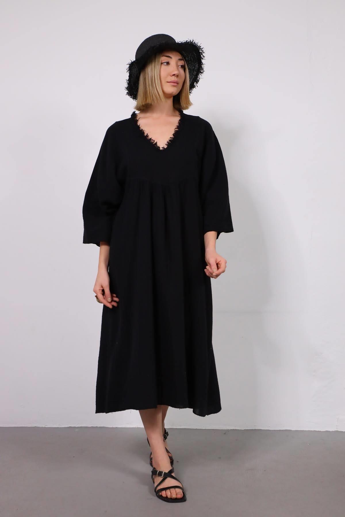 Siyah Püsküllü V Yaka Müslin Elbise - Şaman Butik Siyah Püsküllü V Yaka Müslin Elbise