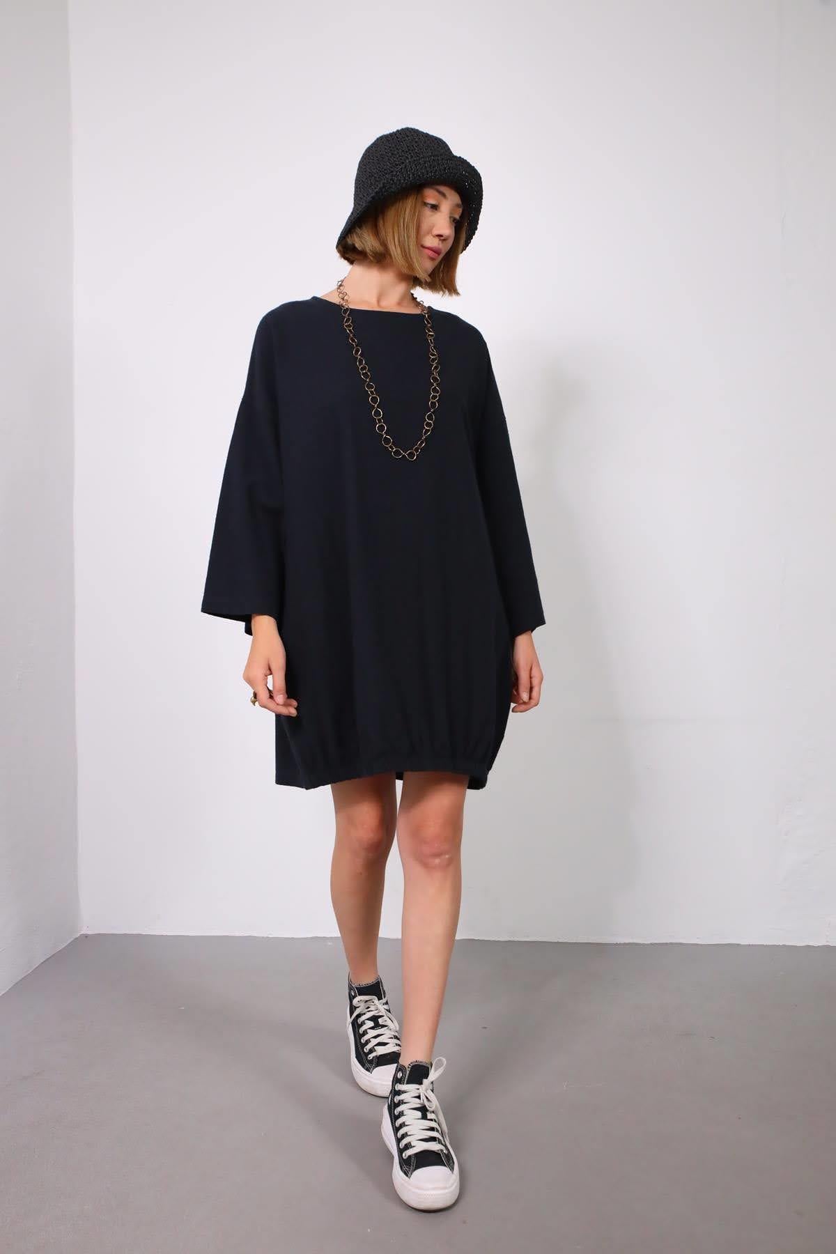 Siyah Bisiklet Yaka Eteği Lastikli Salaş Tunik - Şaman Butik Siyah Bisiklet Yaka Eteği Lastikli Salaş Tunik