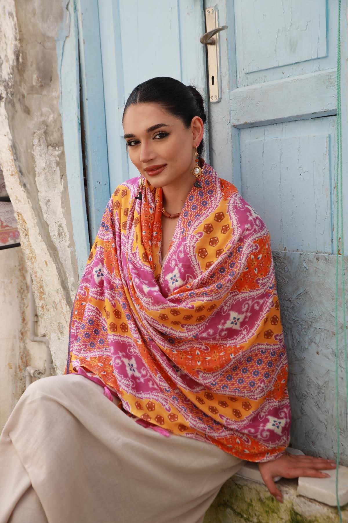 Mor Desenli Püsküllü Otantik Şal