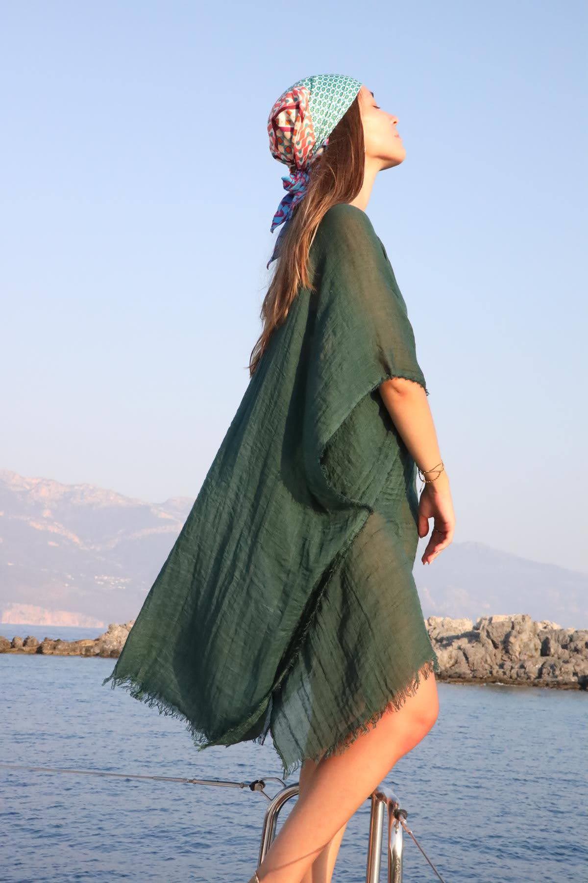  Zümrüt Yeşili Püsküllü Pareo