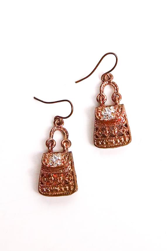 Çanta Figürlü Sallantılı Küpe - Şaman Butik Çanta Figürlü Sallantılı Küpe