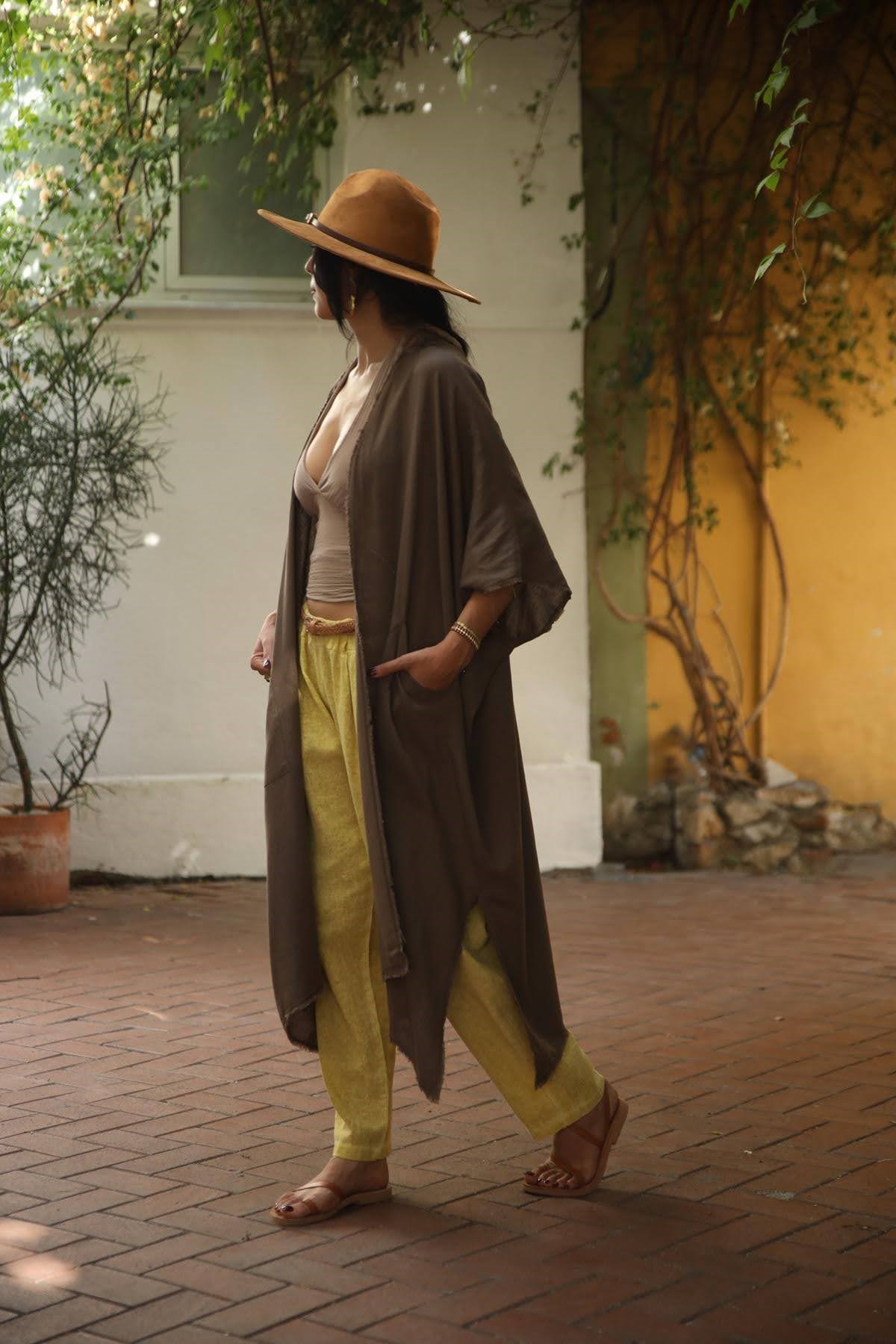 Kahverengi Püsküllü Salaş Kısa Kollu Kaftan