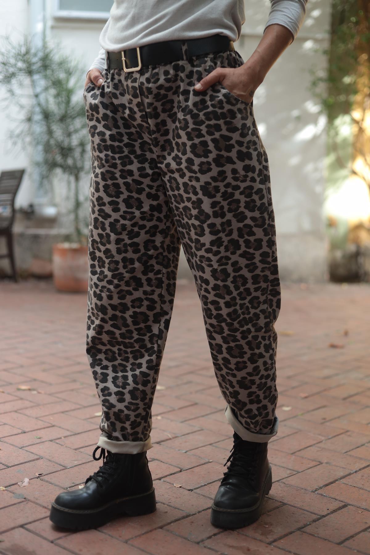 Vizon Rengi Likralı Leopar Desenli Pantolon