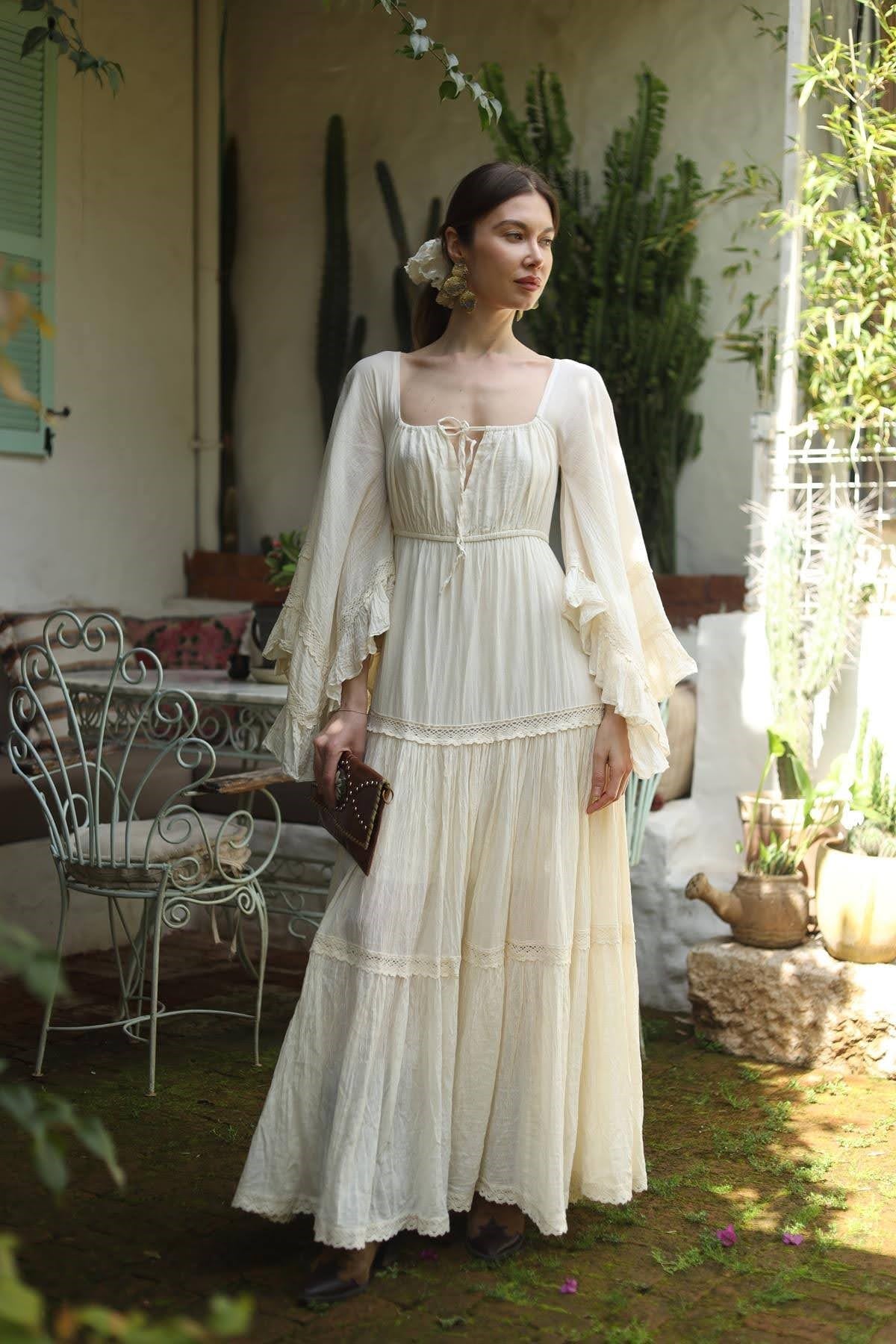 Ekru Kare Yaka Dantel Detaylı Bohem Elbise