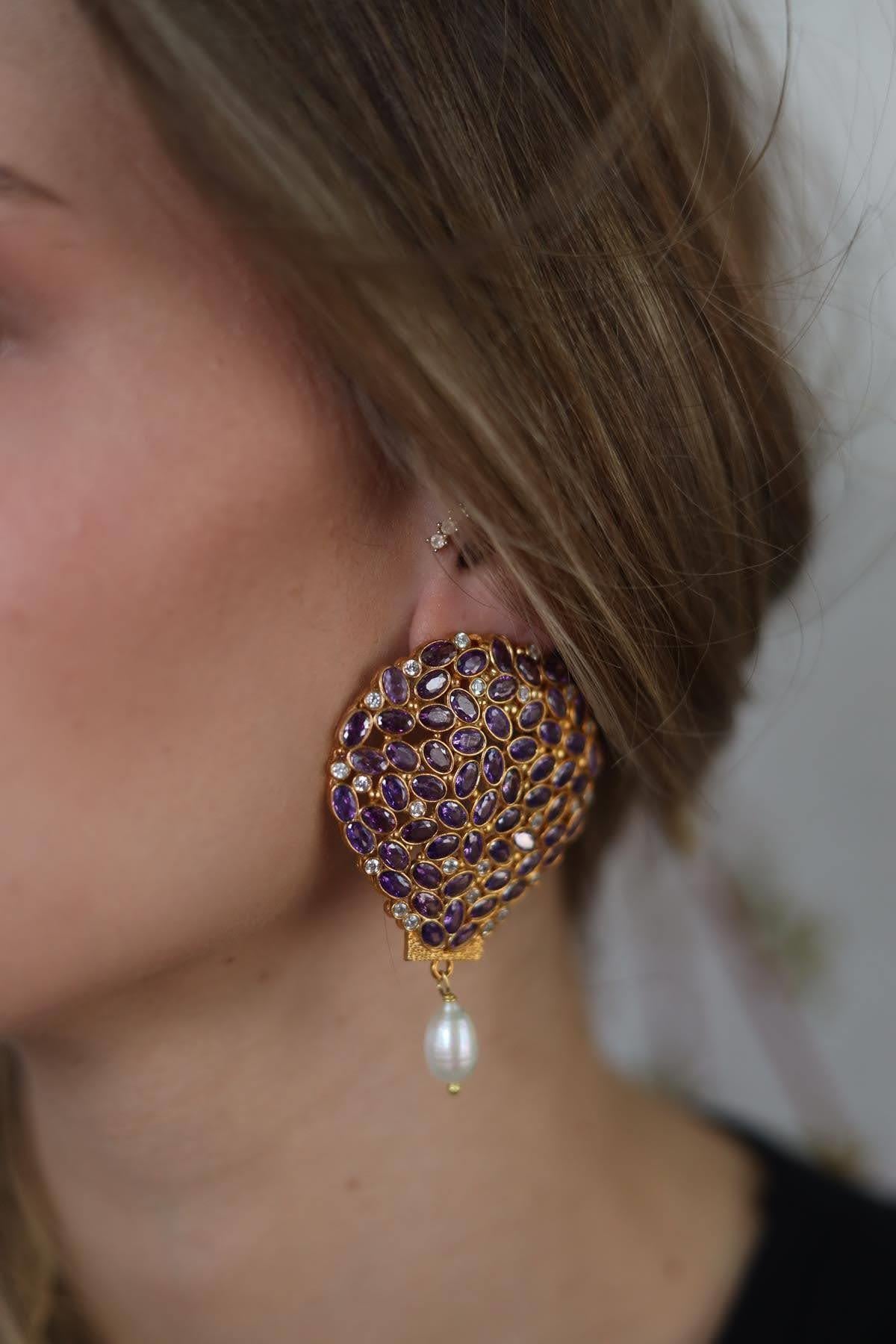 Taşlı İnci Detaylı Balon Küpe