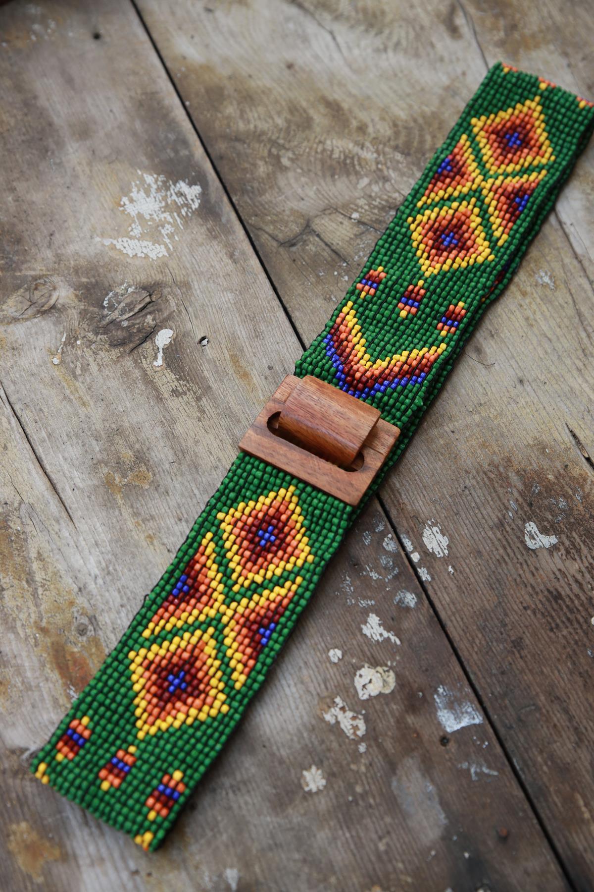 Green Wooden Buckle Detailed Beaded Elastic Belt