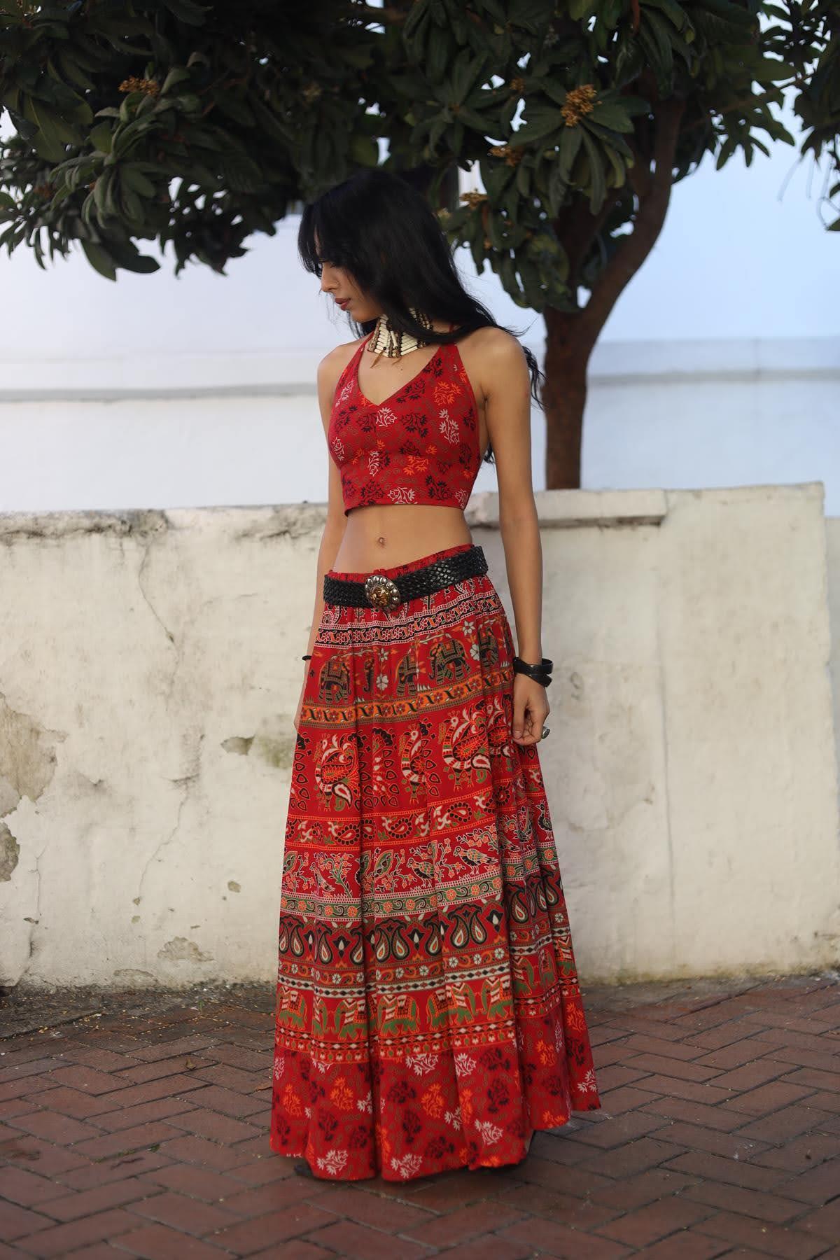 Kırmızı Otantik Desenli Bağlamalı Crop Bluz