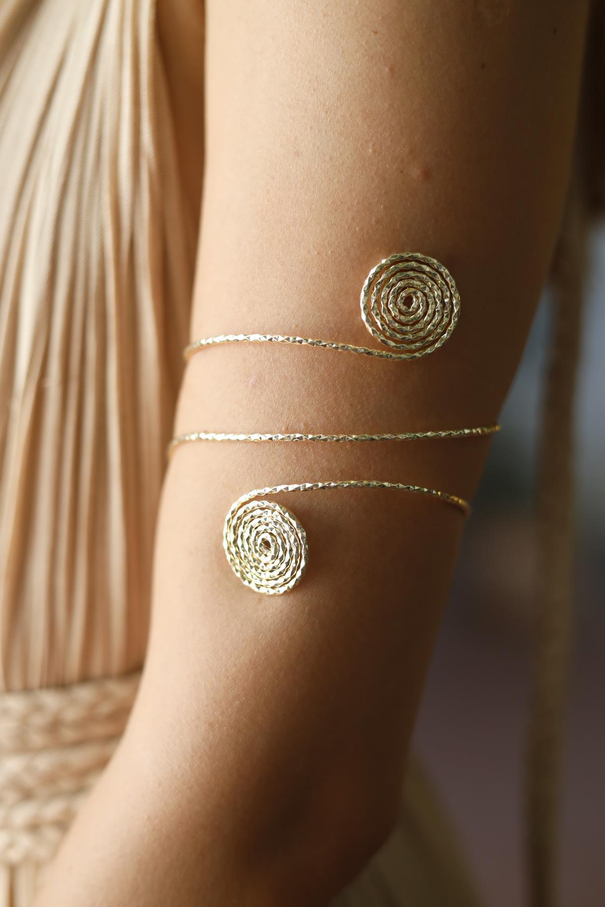 Dokulu Spiral Pazu Bileklik