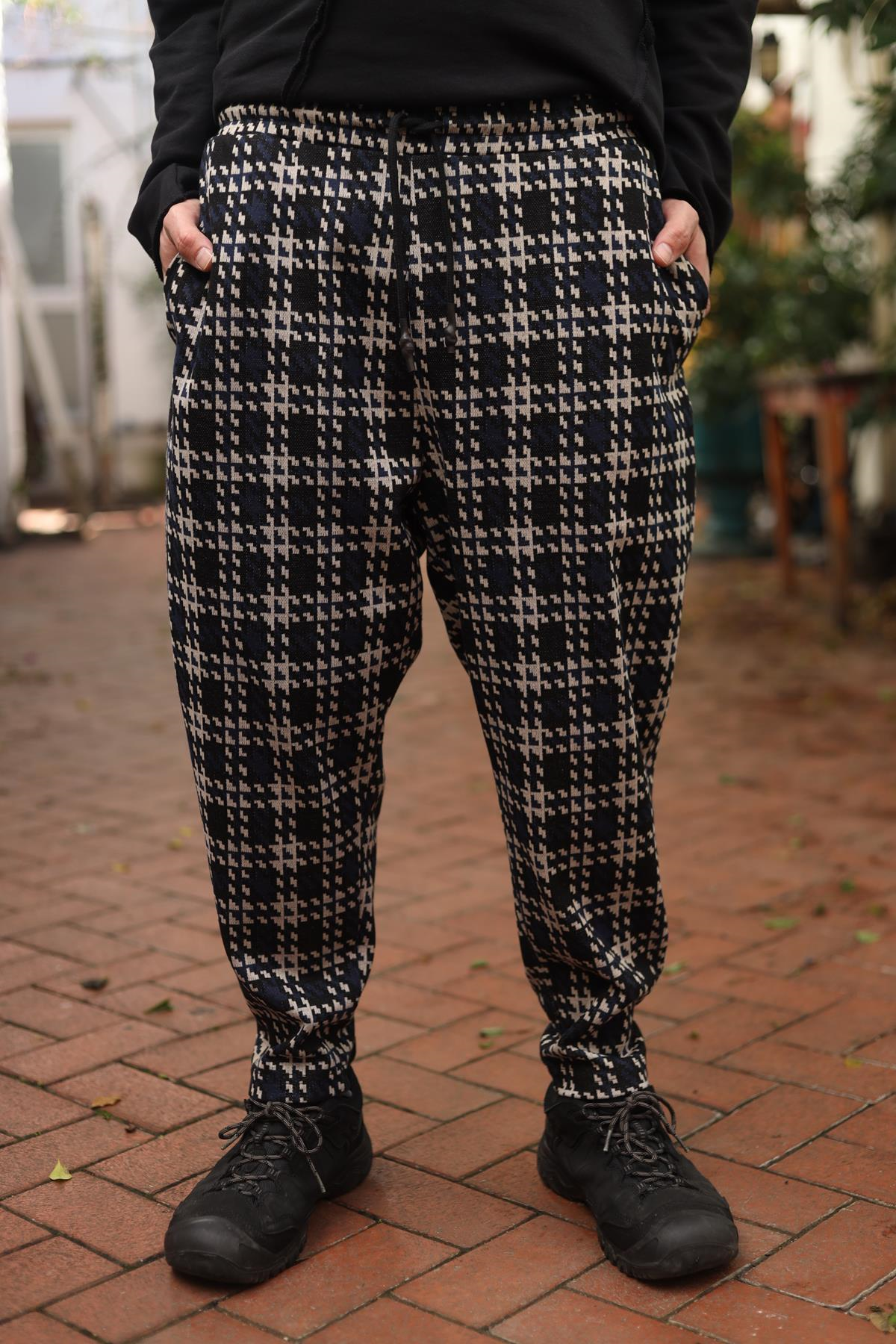 Lacivert Kazayağı Desenli Dar Paça Erkek Pantolon