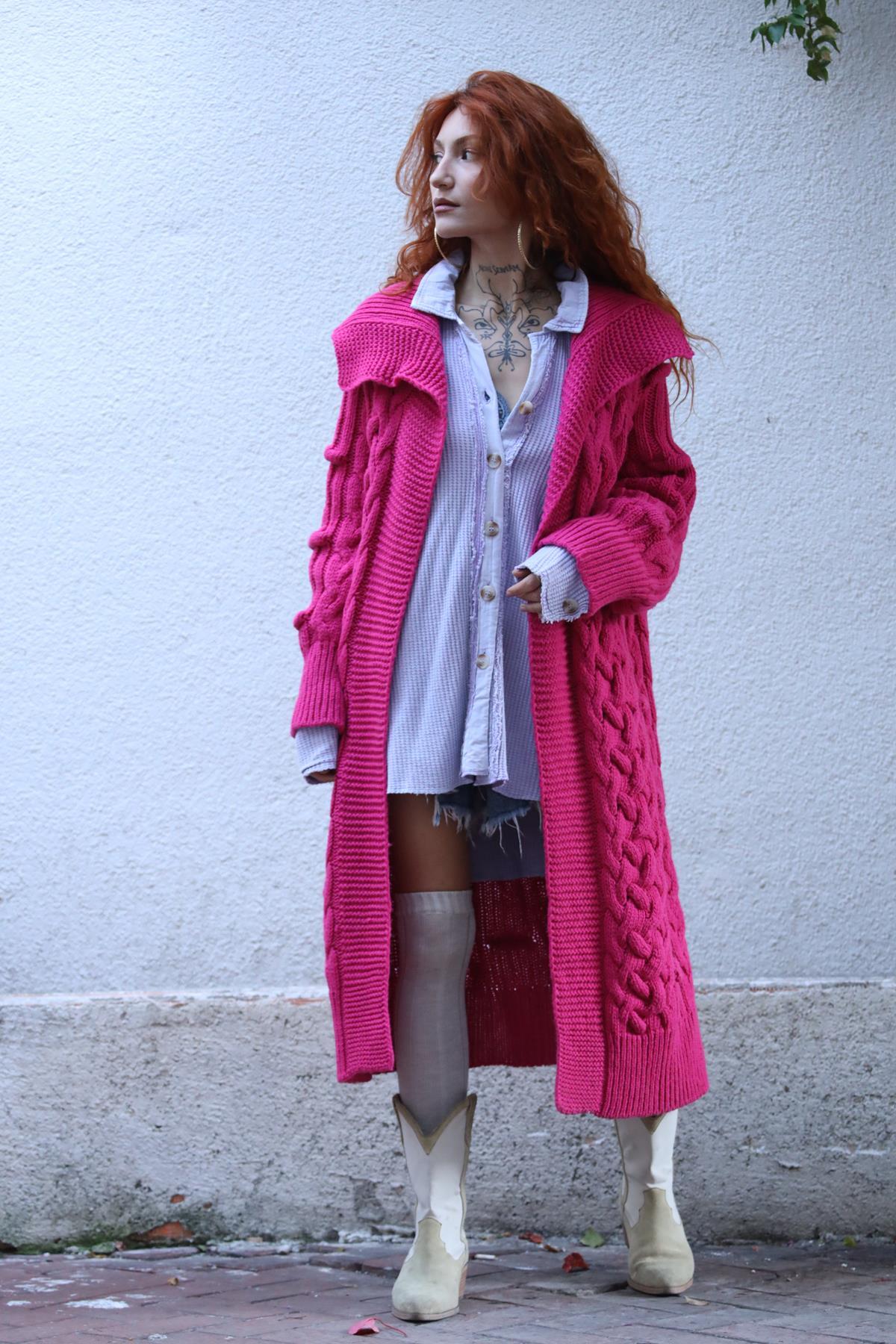 Fuşya Saç Örgü Uzun Hırka