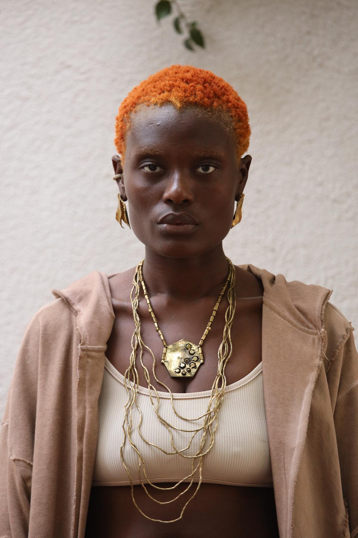 Geometrik Tasarım Bronz Kolye