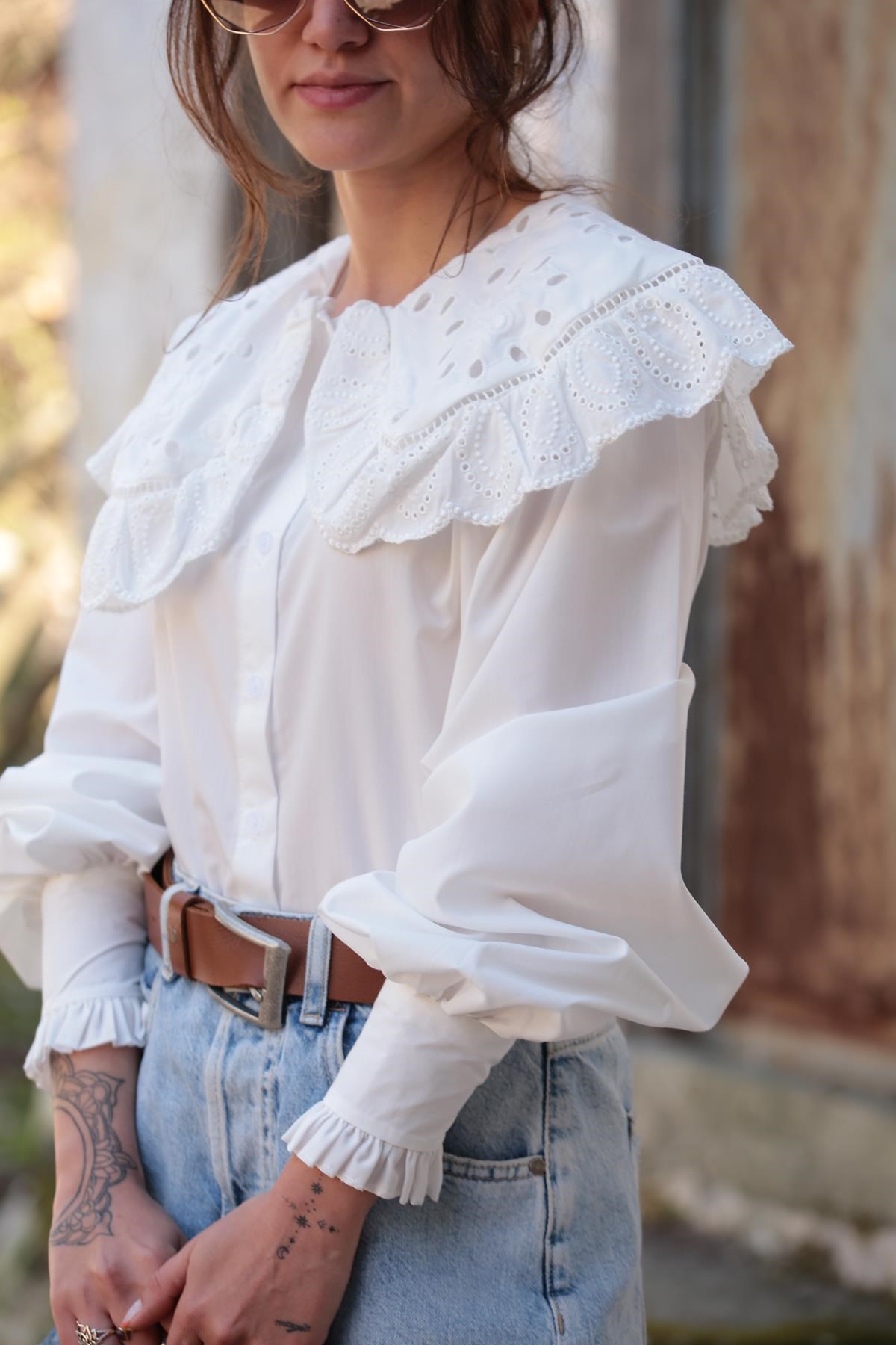 Beyaz Büyük Yaka Detaylı Gömlek - Şaman Butik - Bohem Giyim ve Aksesuar |  Kadın & Erkek