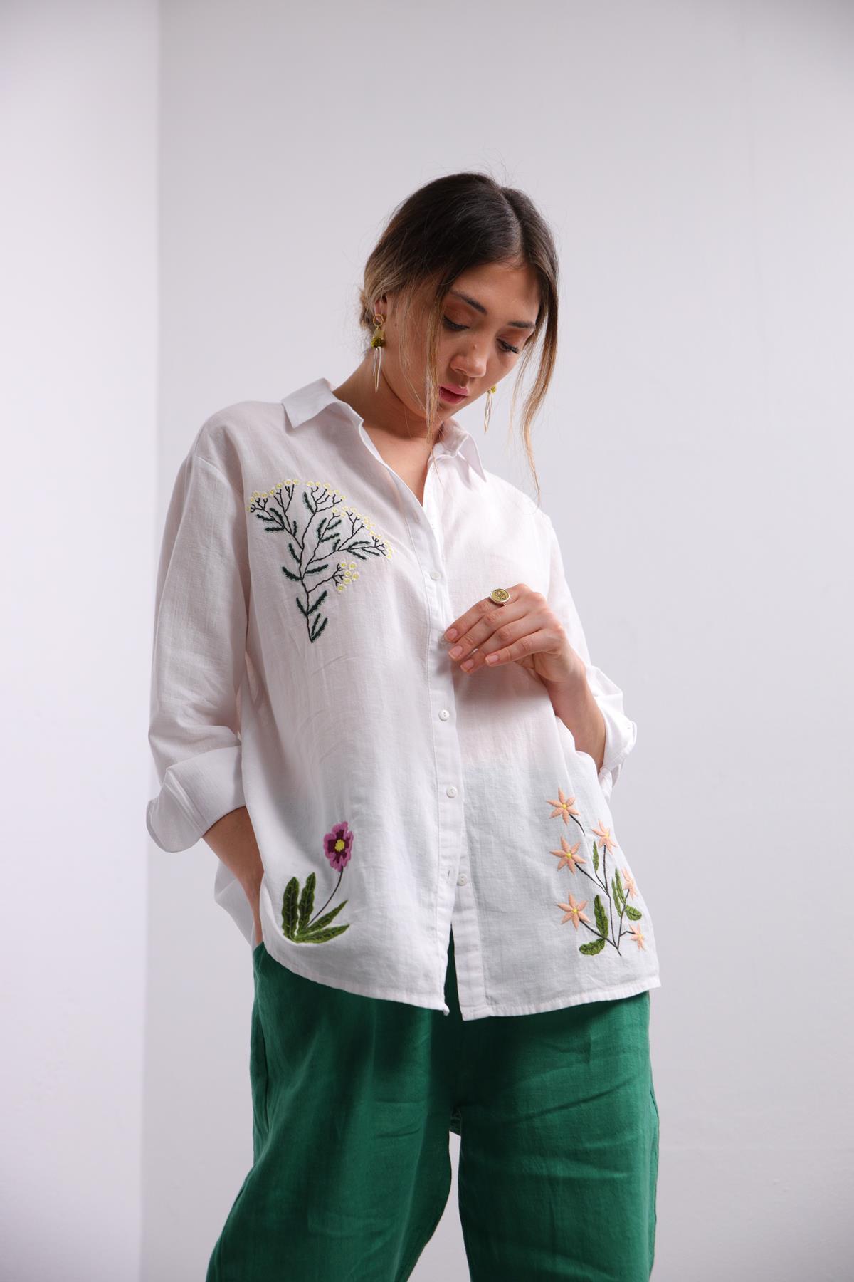 White Flower Embroidered Shirt - Saman Butik