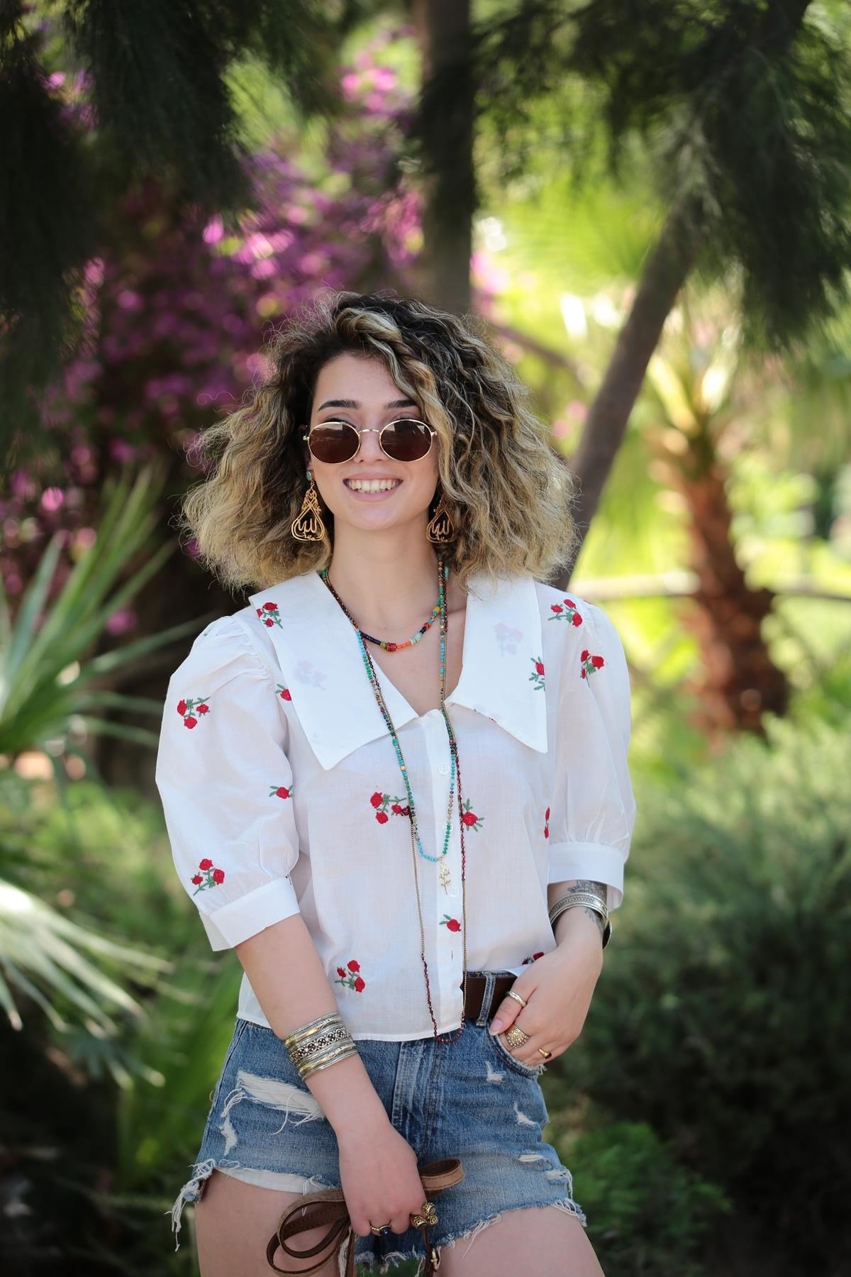  Beyaz Gül Desen Yetim Kol Gömlek