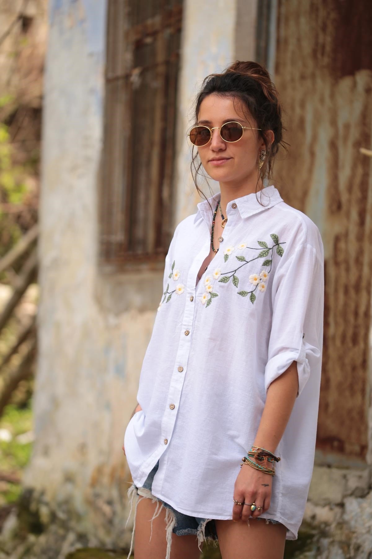 Beyaz Papatya Desen Gömlek - Şaman Butik - Bohem Giyim ve Aksesuar | Kadın  & Erkek