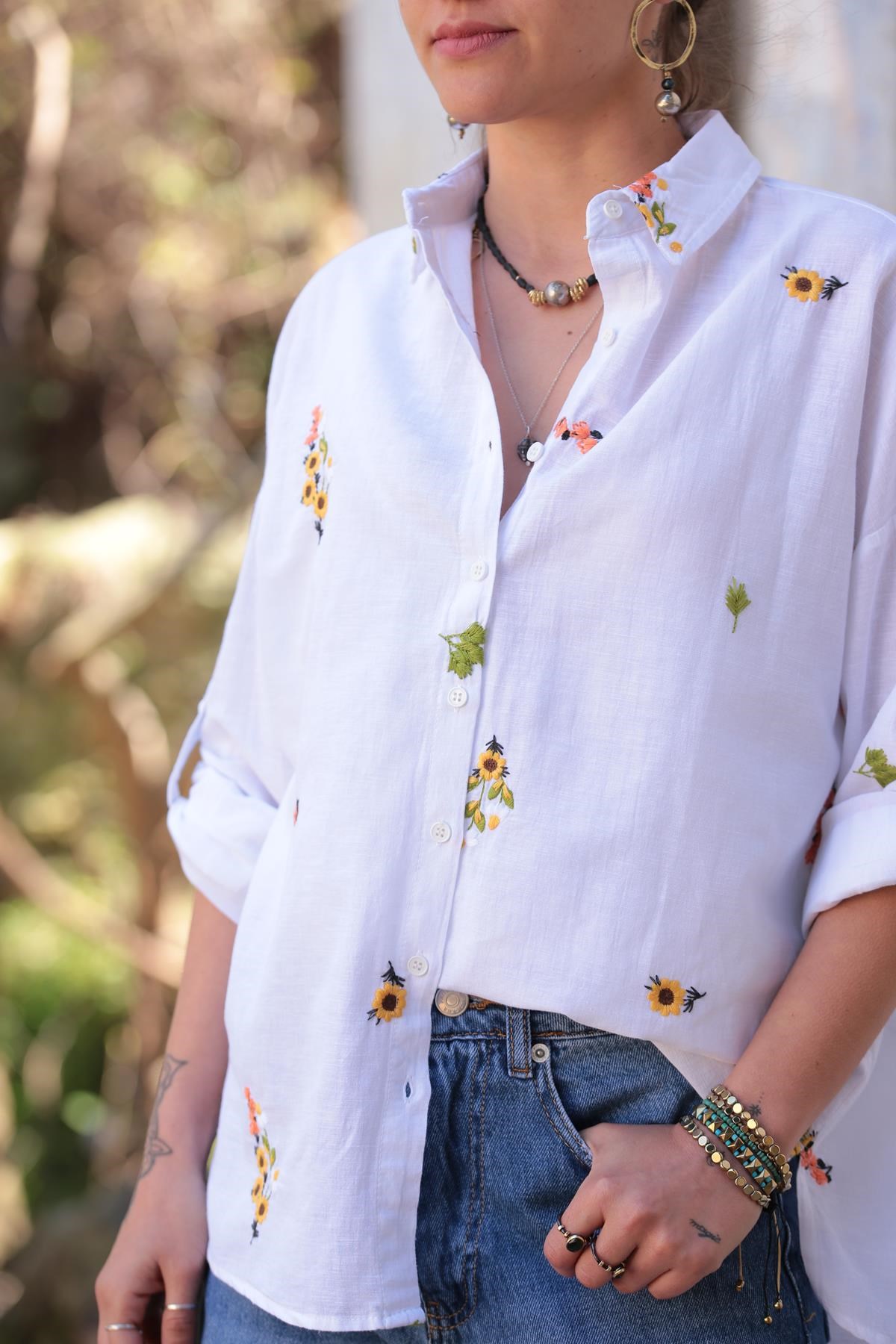 Beyaz Papatya İşlemeli Gömlek - Şaman Butik - Bohem Giyim ve Aksesuar |  Kadın & Erkek