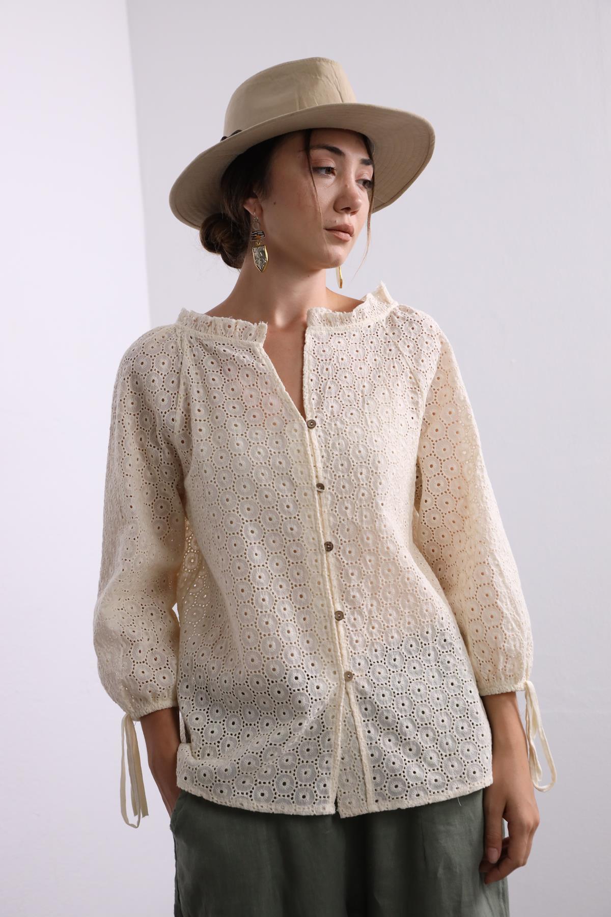 Saman Butik | Shop Online Cream Straight Collar Guipure Blouse