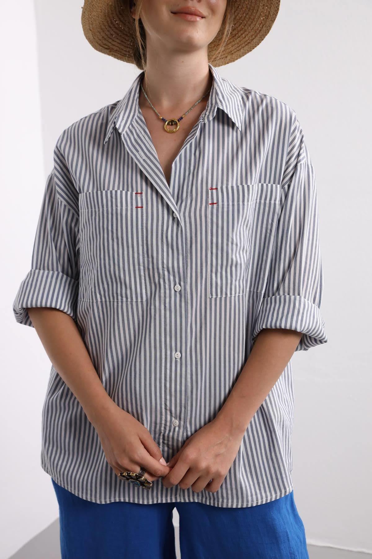  Mavi Çizgili İki Cepli Basic Gömlek