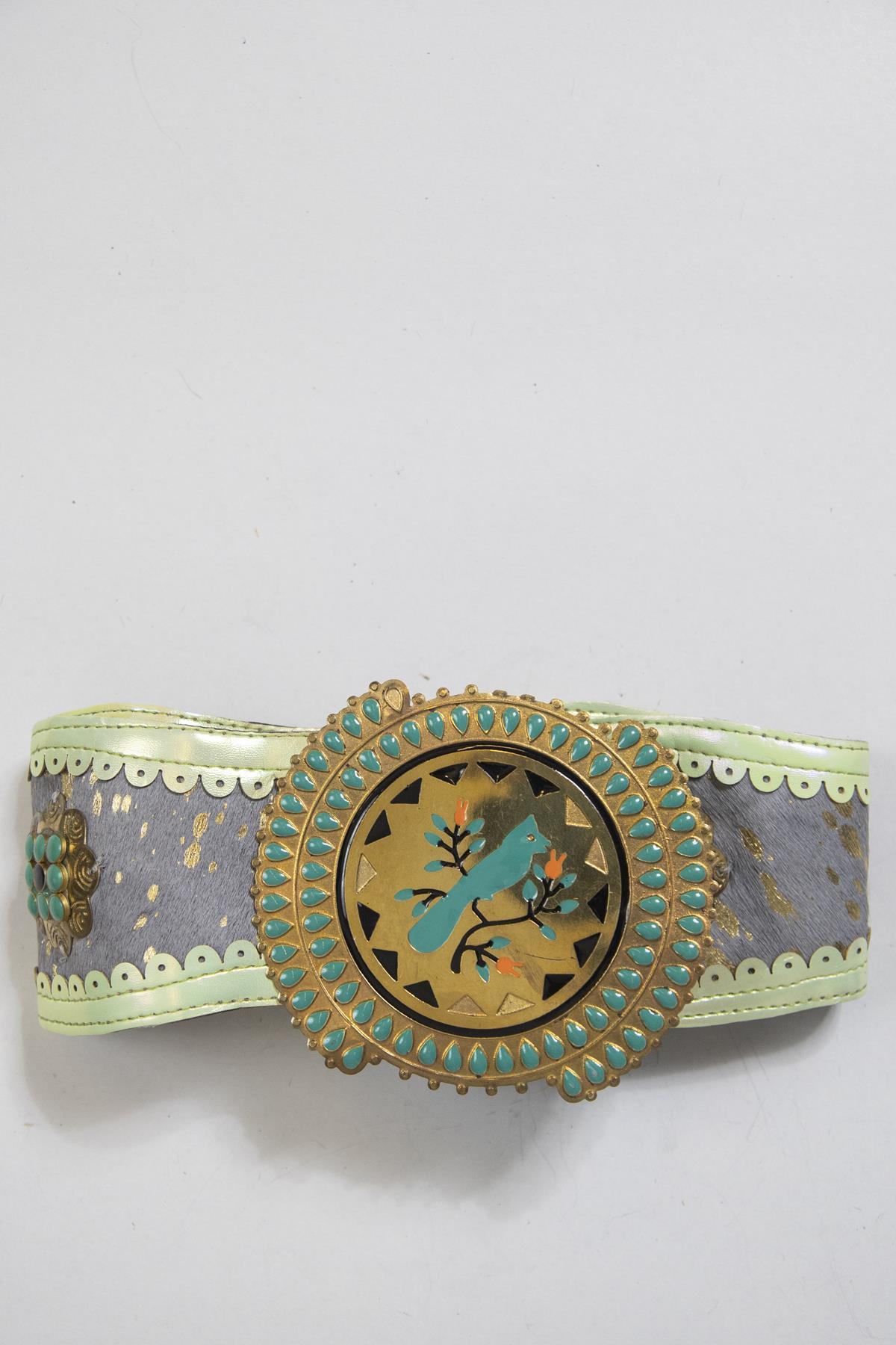 Gri Tay Tüyü Büyük Tokalı Kemer